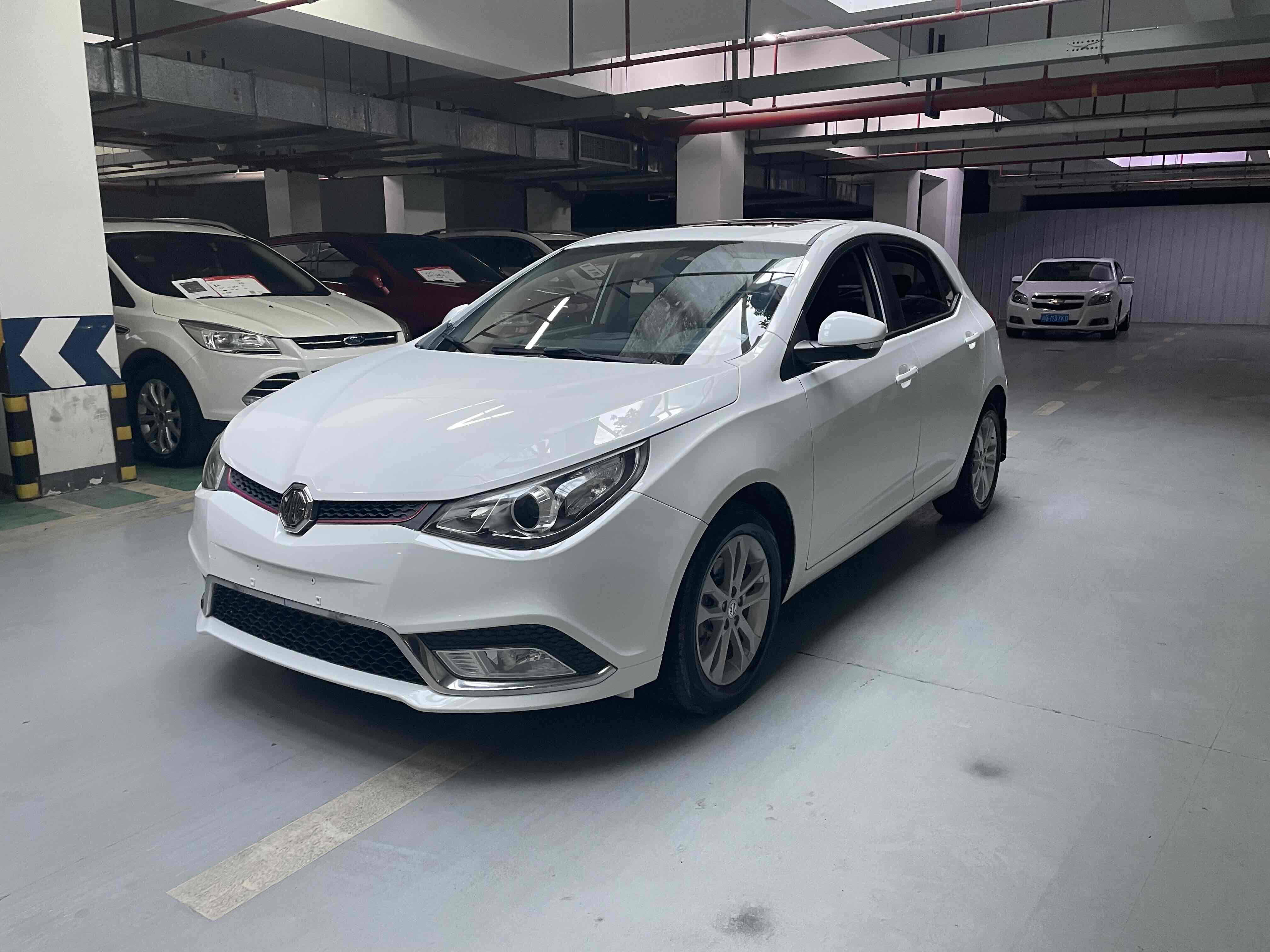 MG 5 2014 MG 5 2014 car image