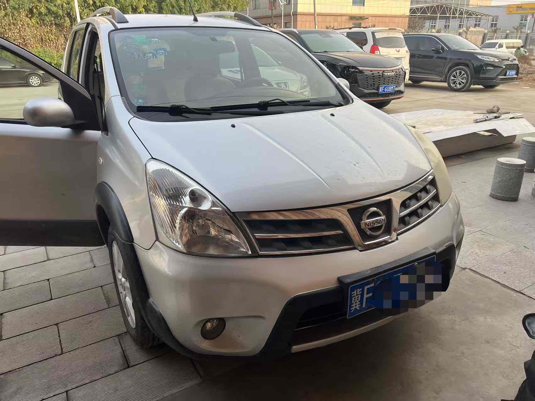 Nissan Livina 2009 汽车图片 
