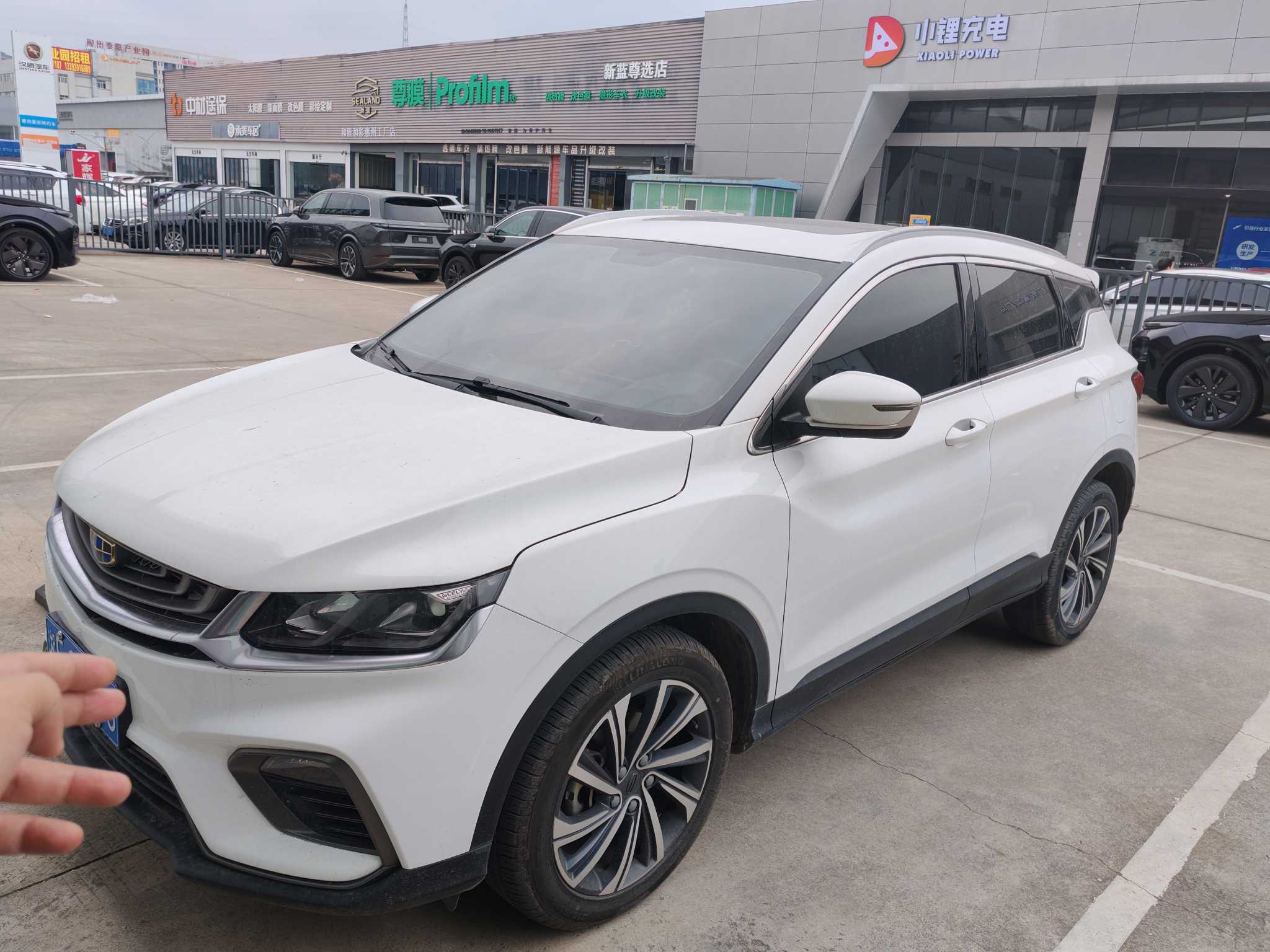GEELY Coolray 2019 car image 