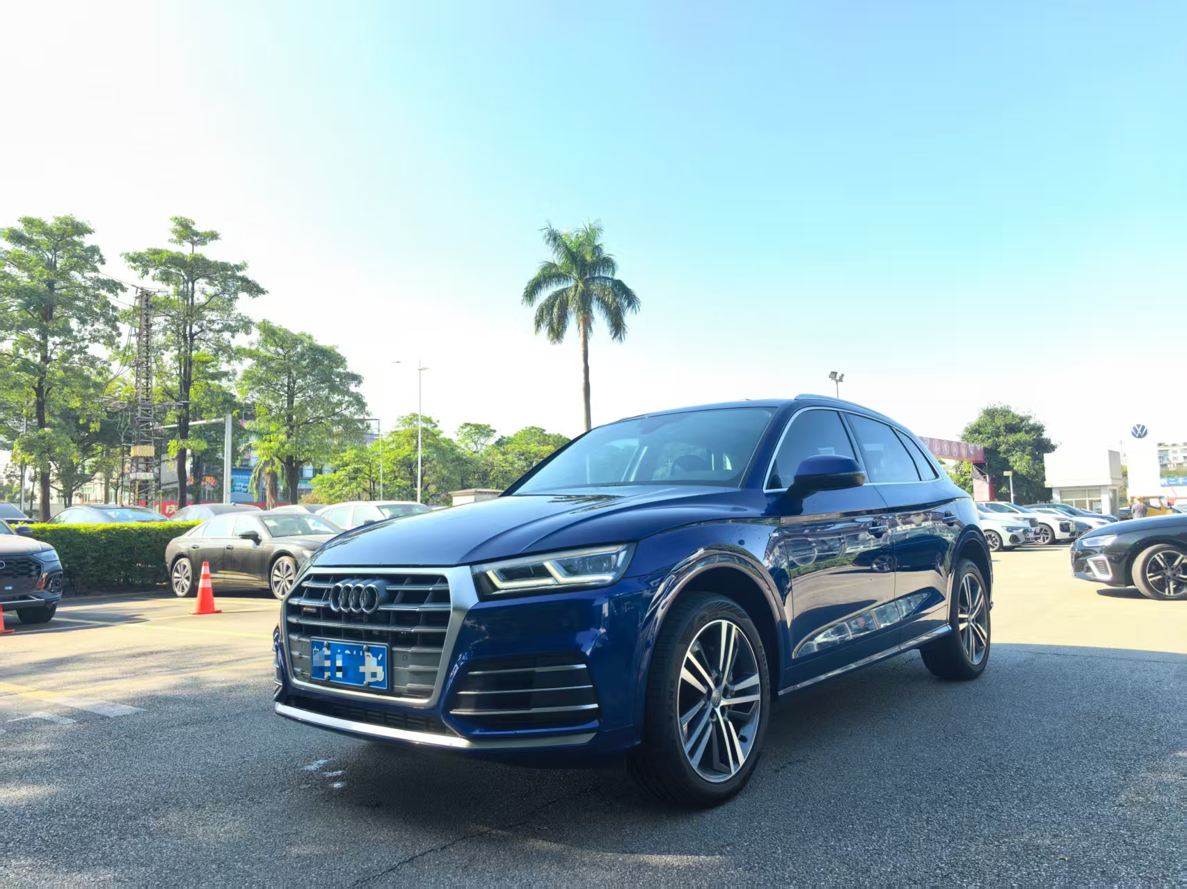 Audi Q5L 2020 car image 