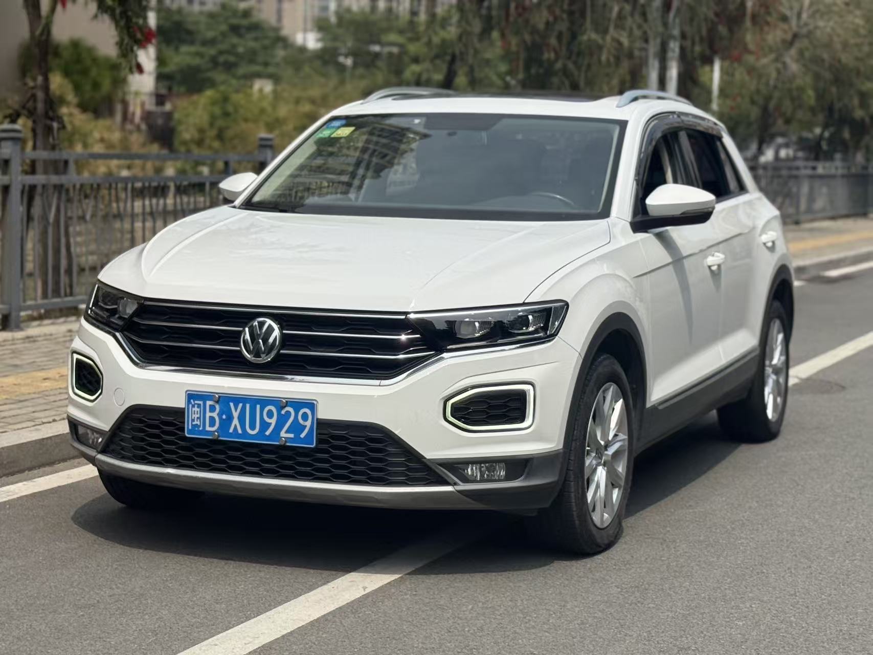 T-Roc 2019 T-Roc 2019 car image