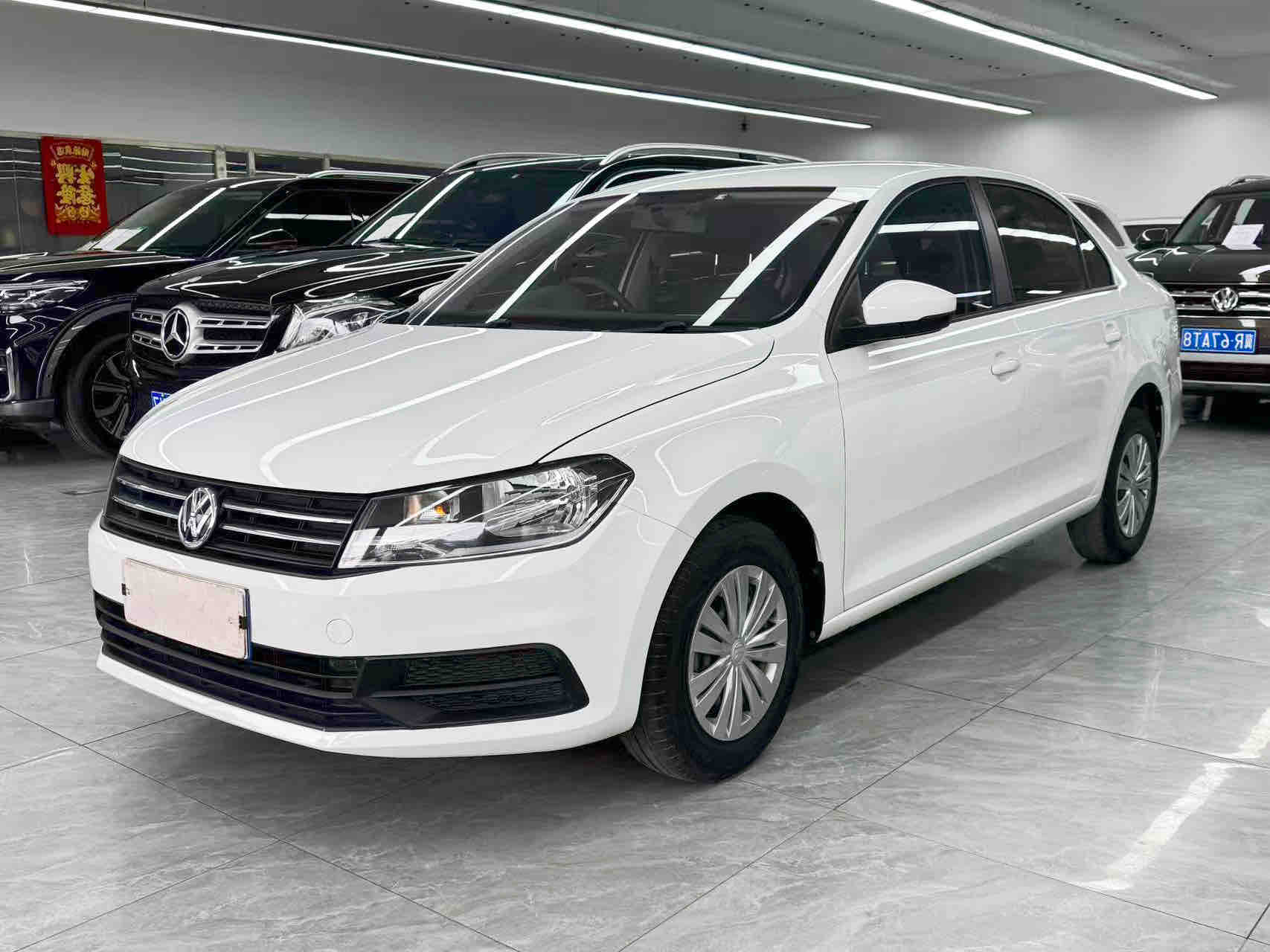 Santana 2019 car image 