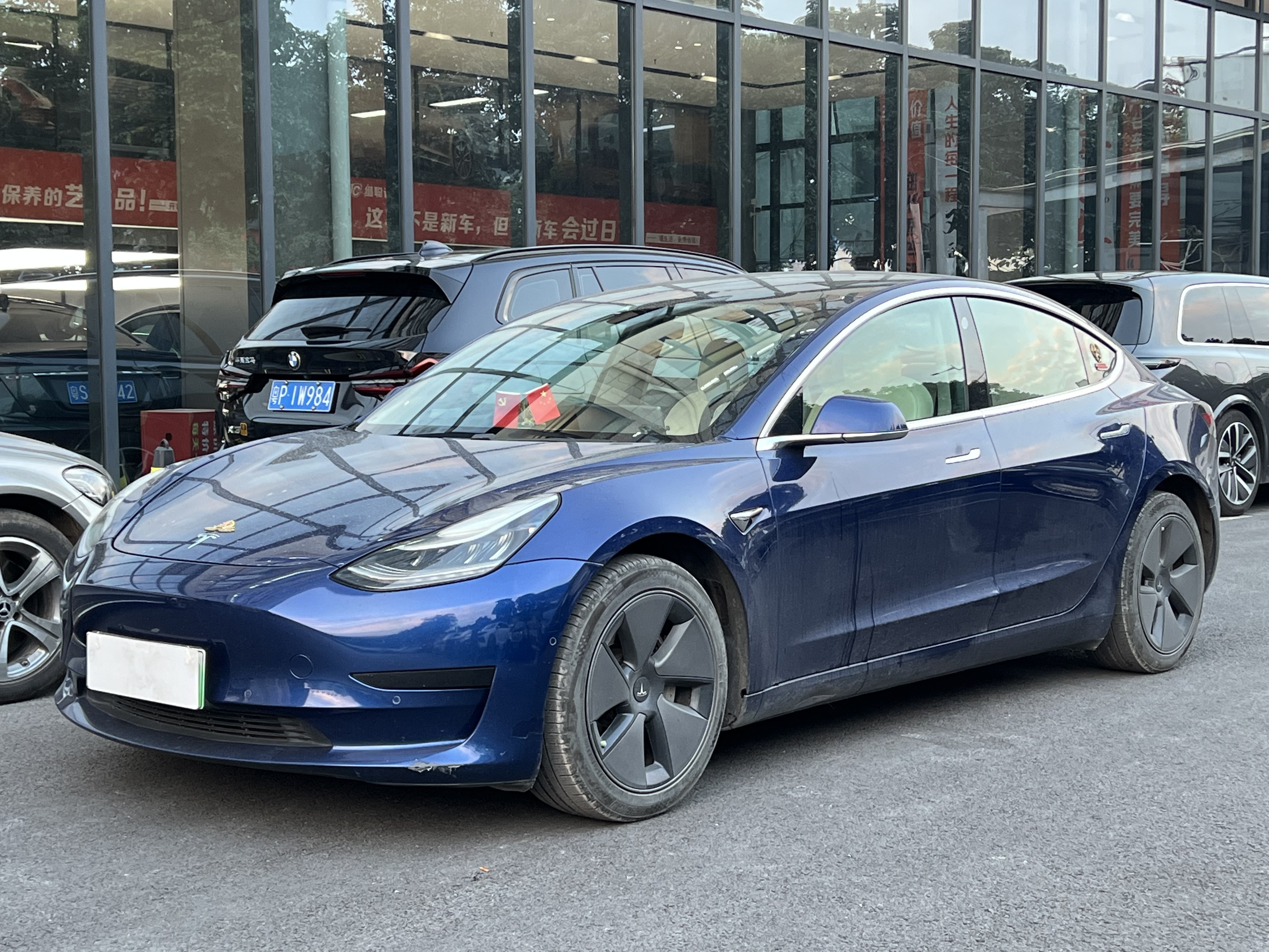 Tesla Model 3 2020 car image 