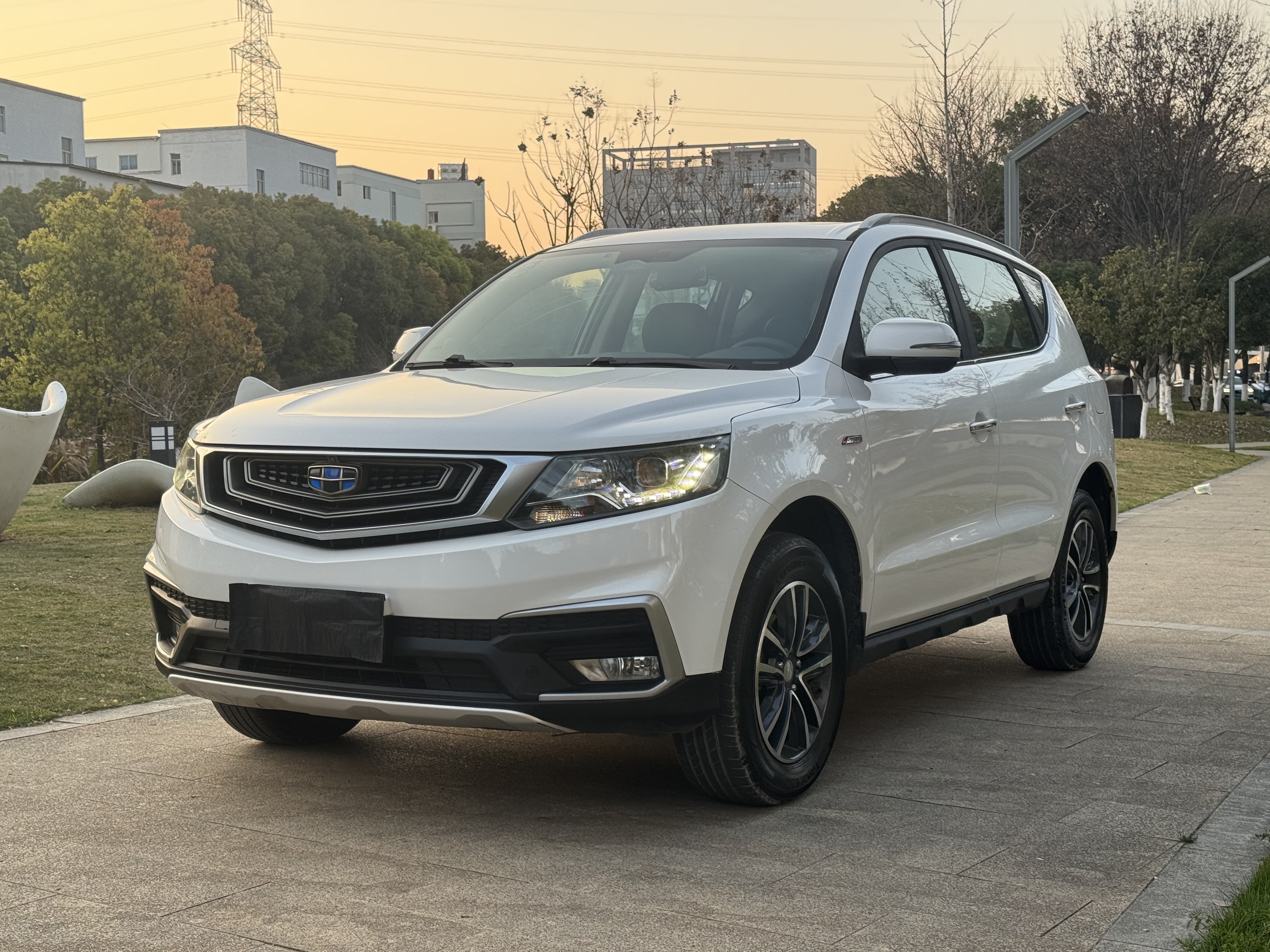 GEELY Vision X6 2019 immagine di auto 