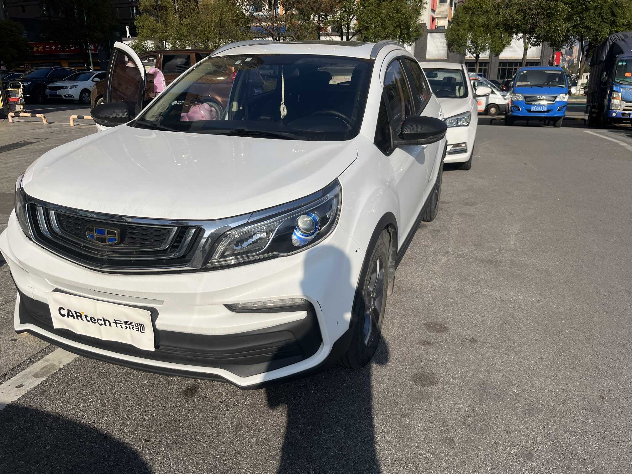 GEELY 2021 immagine di auto 