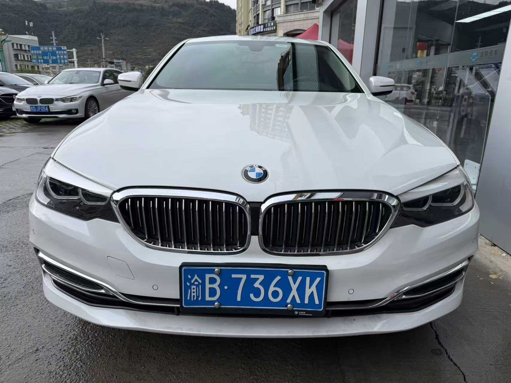 BMW 5 Series 2019 BMW 5 Series 2019 car image