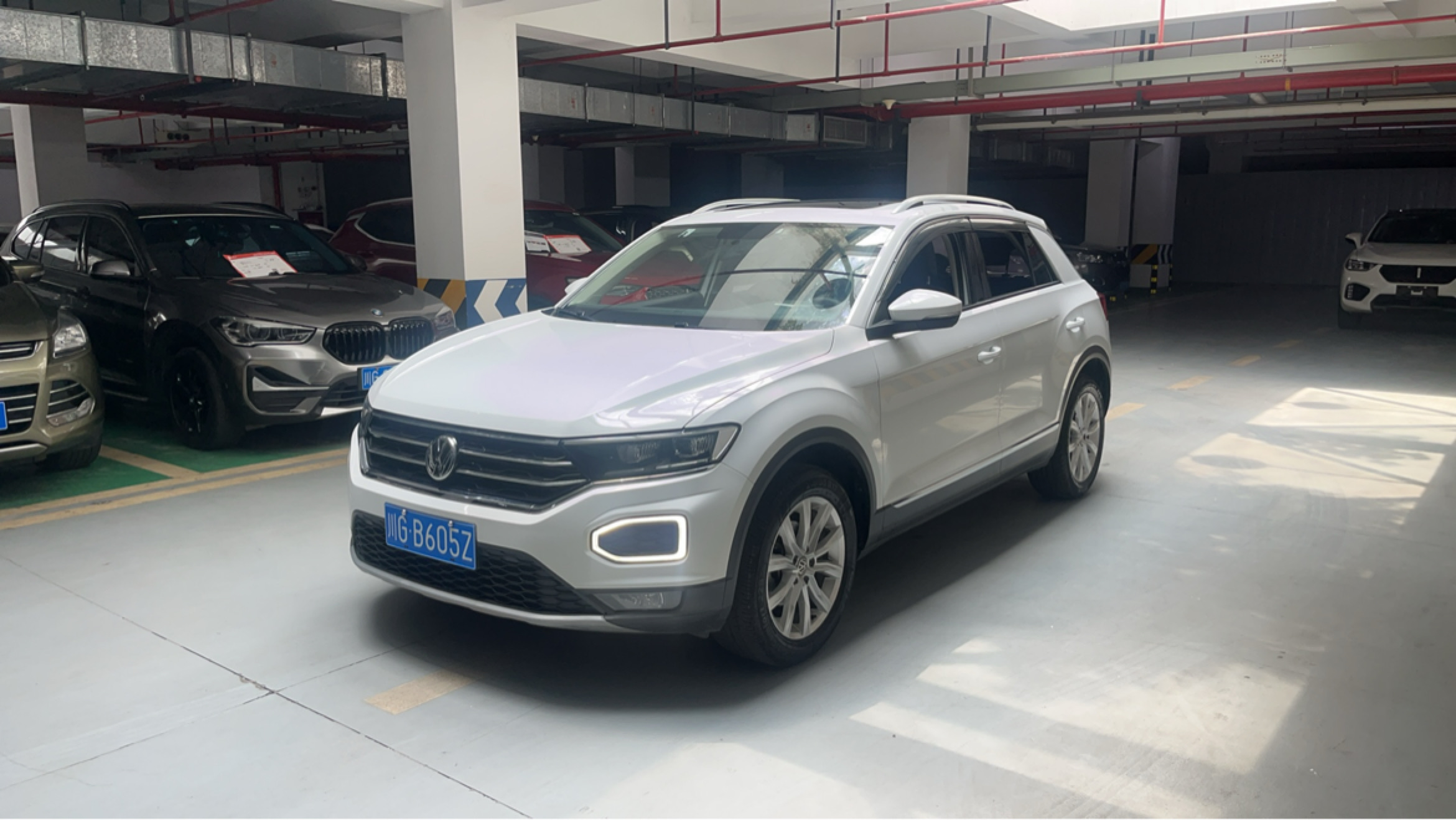 Volkswagen T-Roc 2019 Volkswagen T-Roc 2019 car image