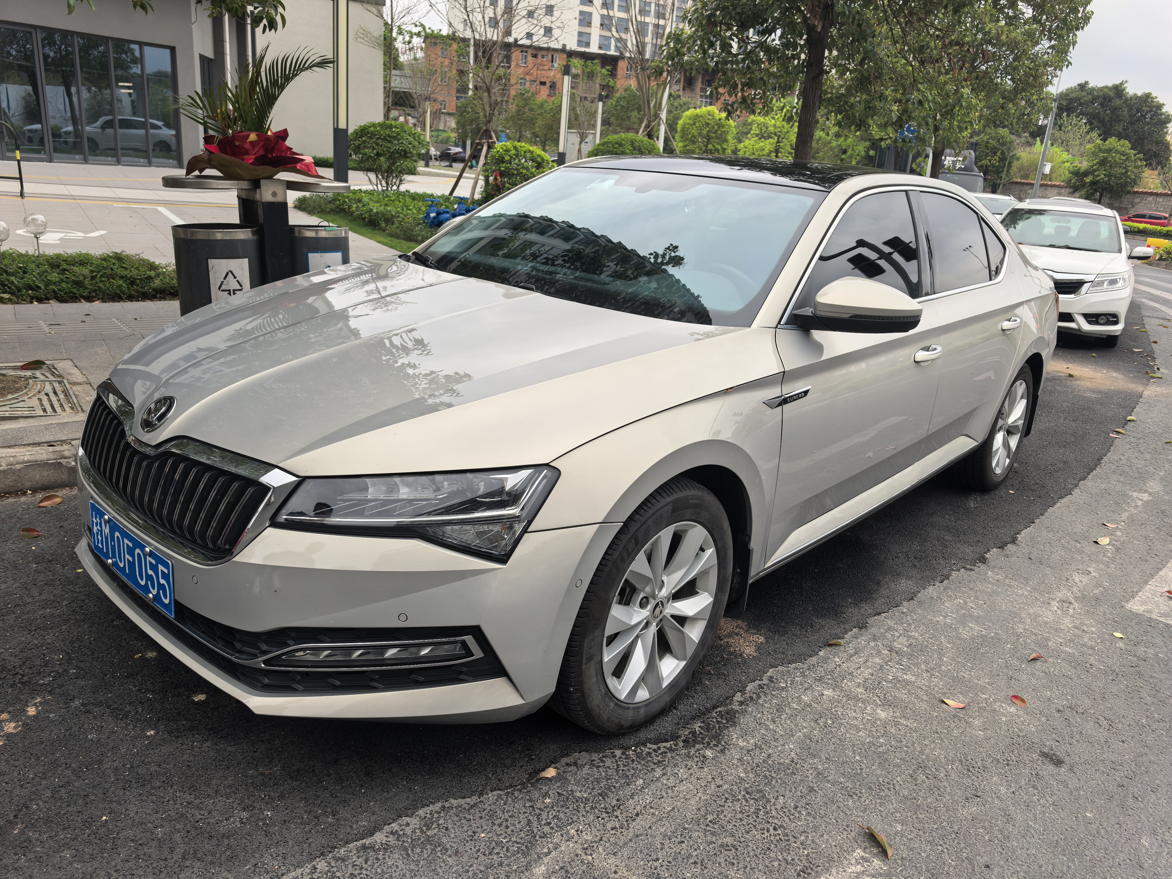 Skoda Superb 2021 汽车图片 