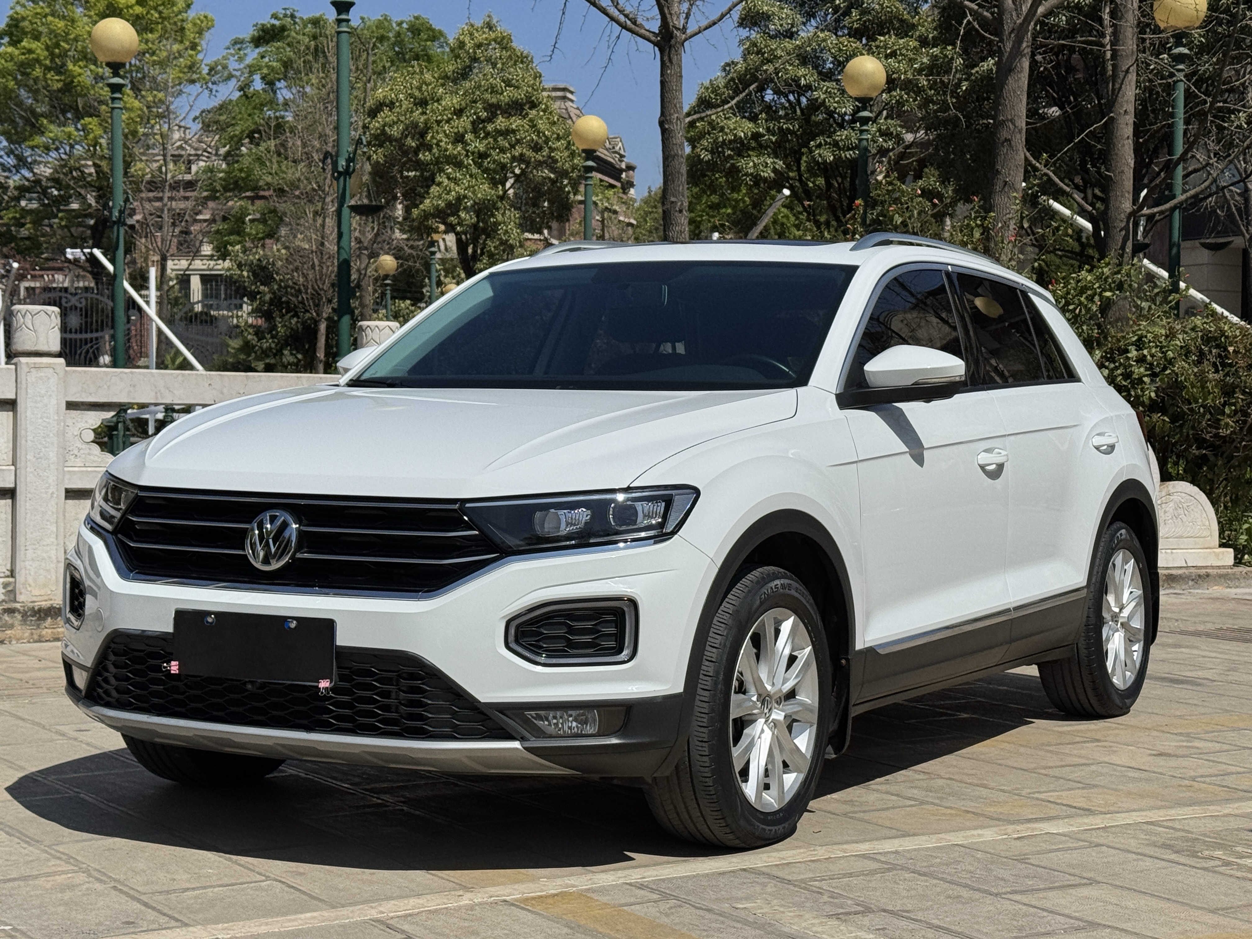 Volkswagen T-Roc 2019 immagine di auto 