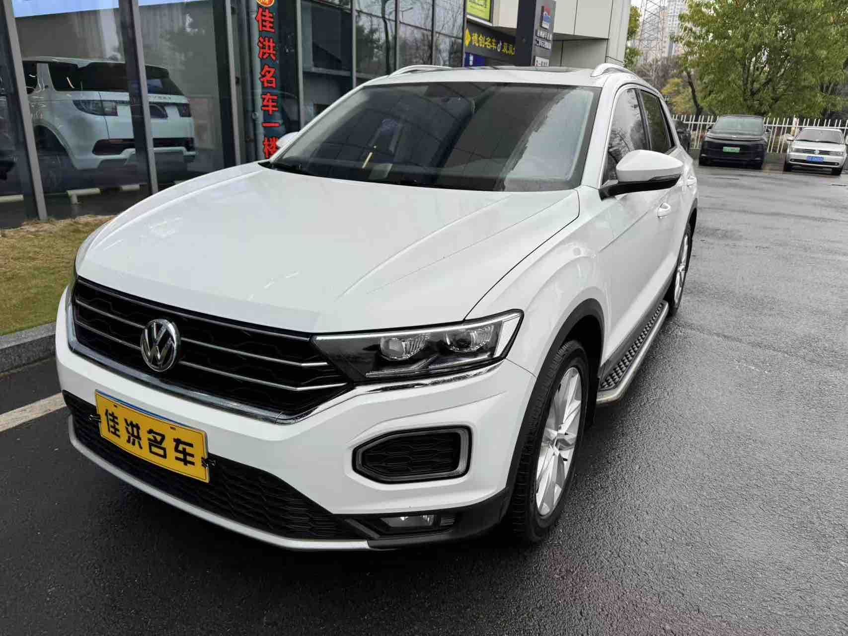 Volkswagen T-Roc 2021 Volkswagen T-Roc 2021 car image