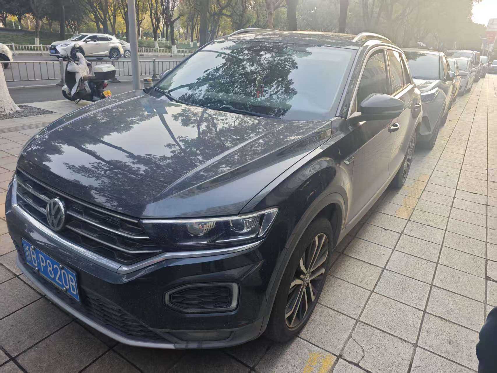 Volkswagen T-Roc 2019 Volkswagen T-Roc 2019 car image