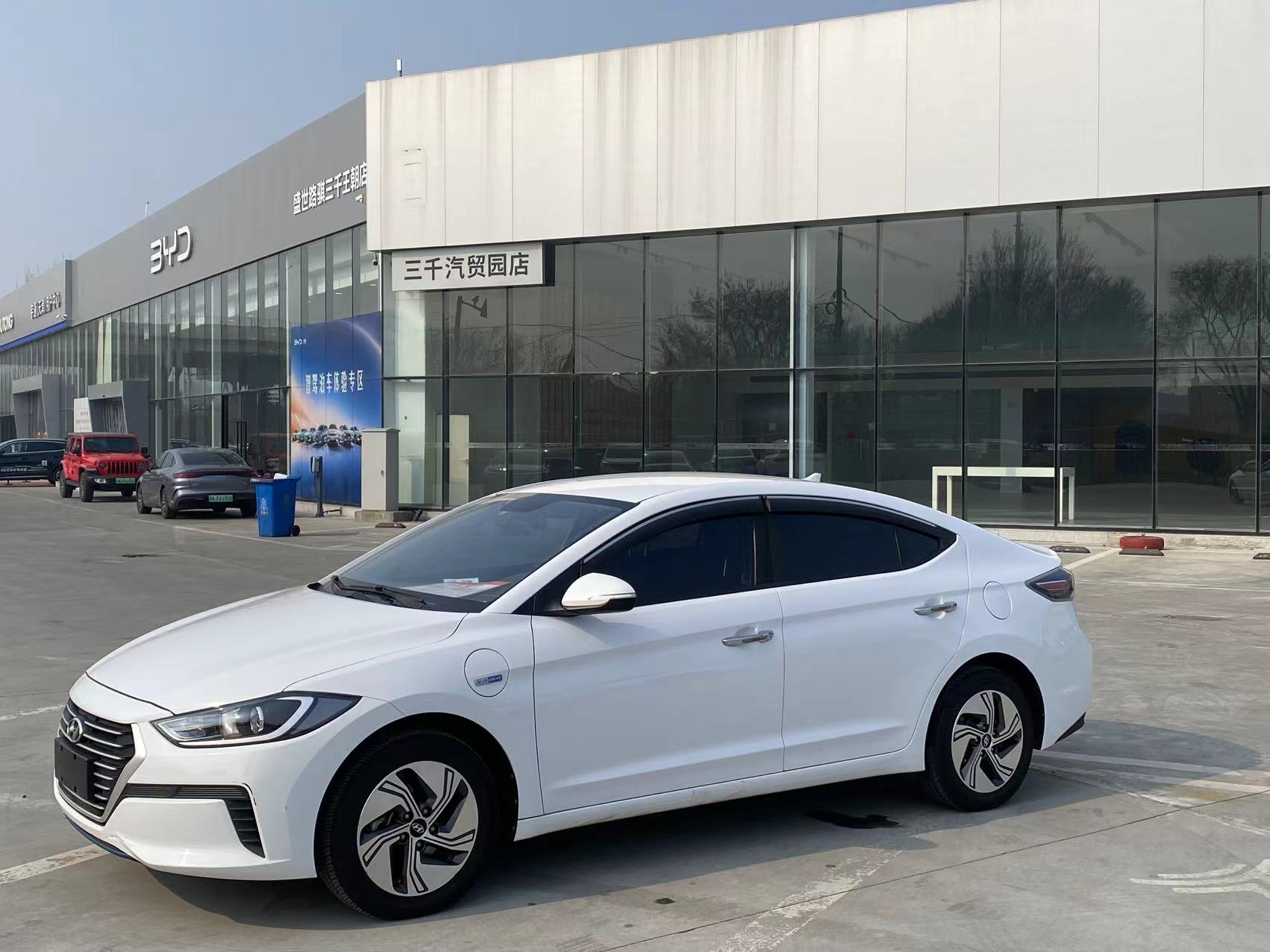 Hyundai Elantra AD PHEV 2020 car image 