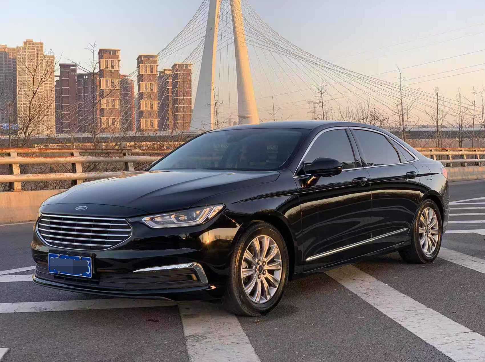 Ford Taurus 2022 car image 