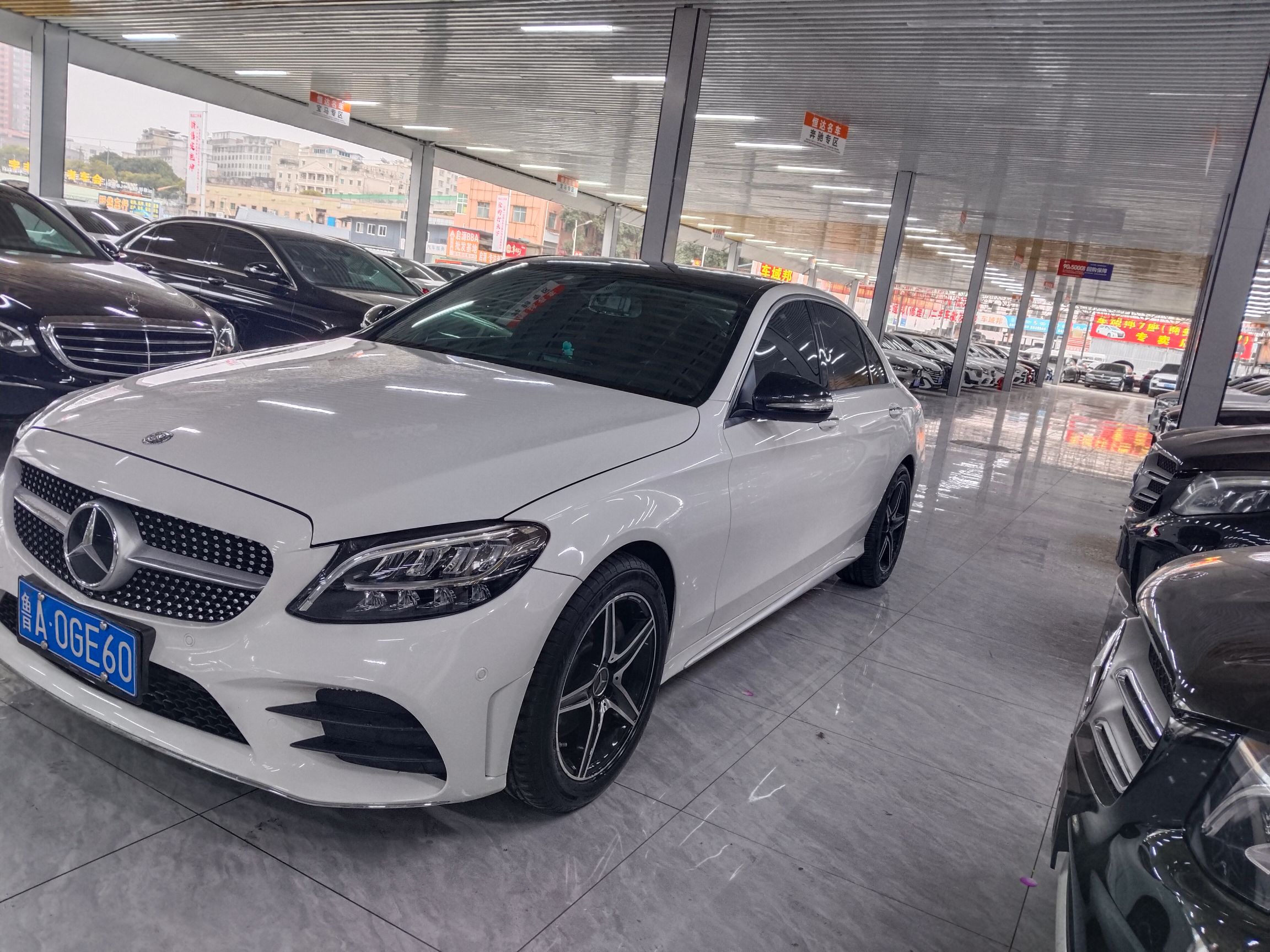 Mercedes-Benz C Class 2020 car image 