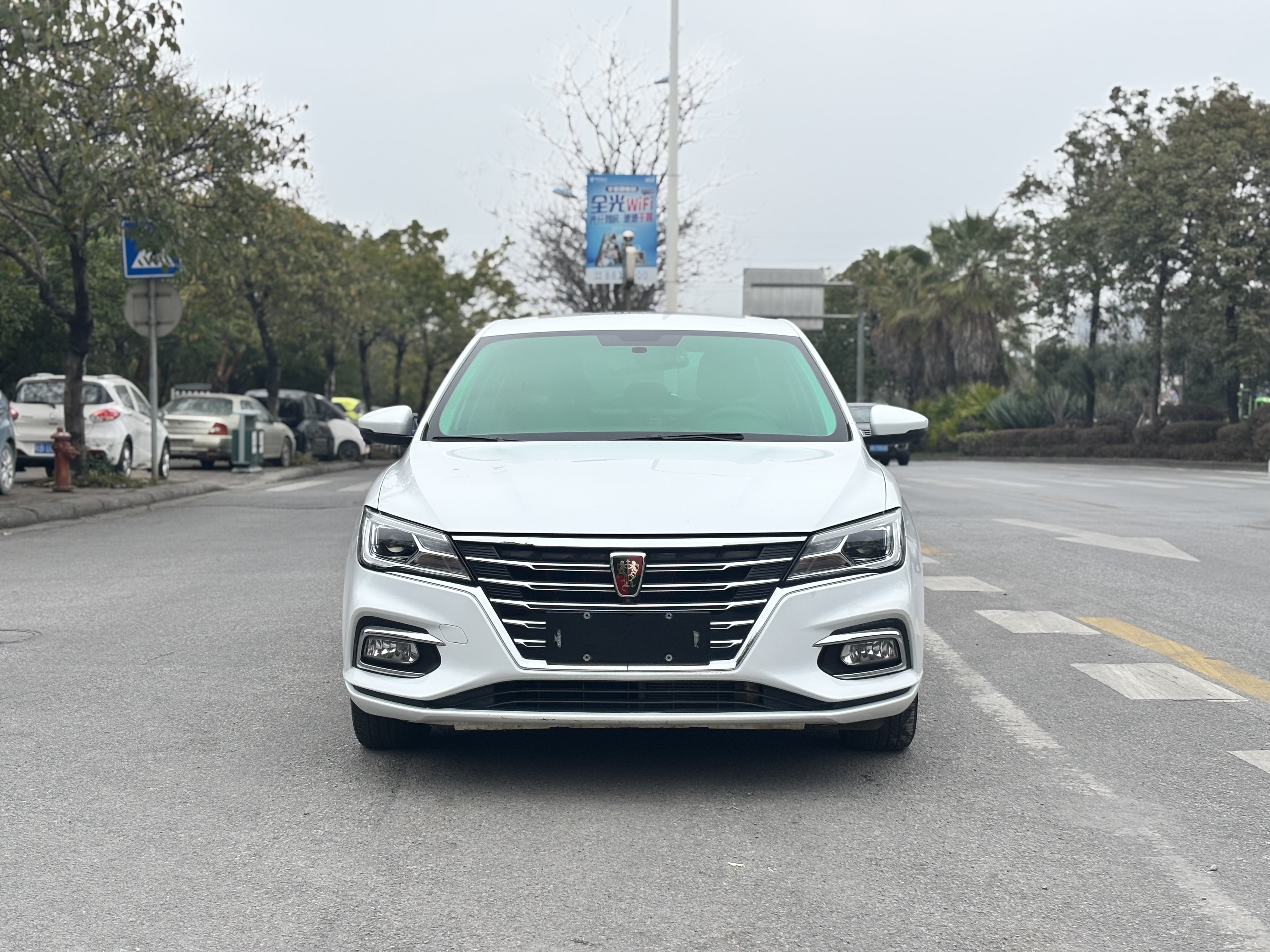 Roewe i5 2021 Roewe i5 2021 car image