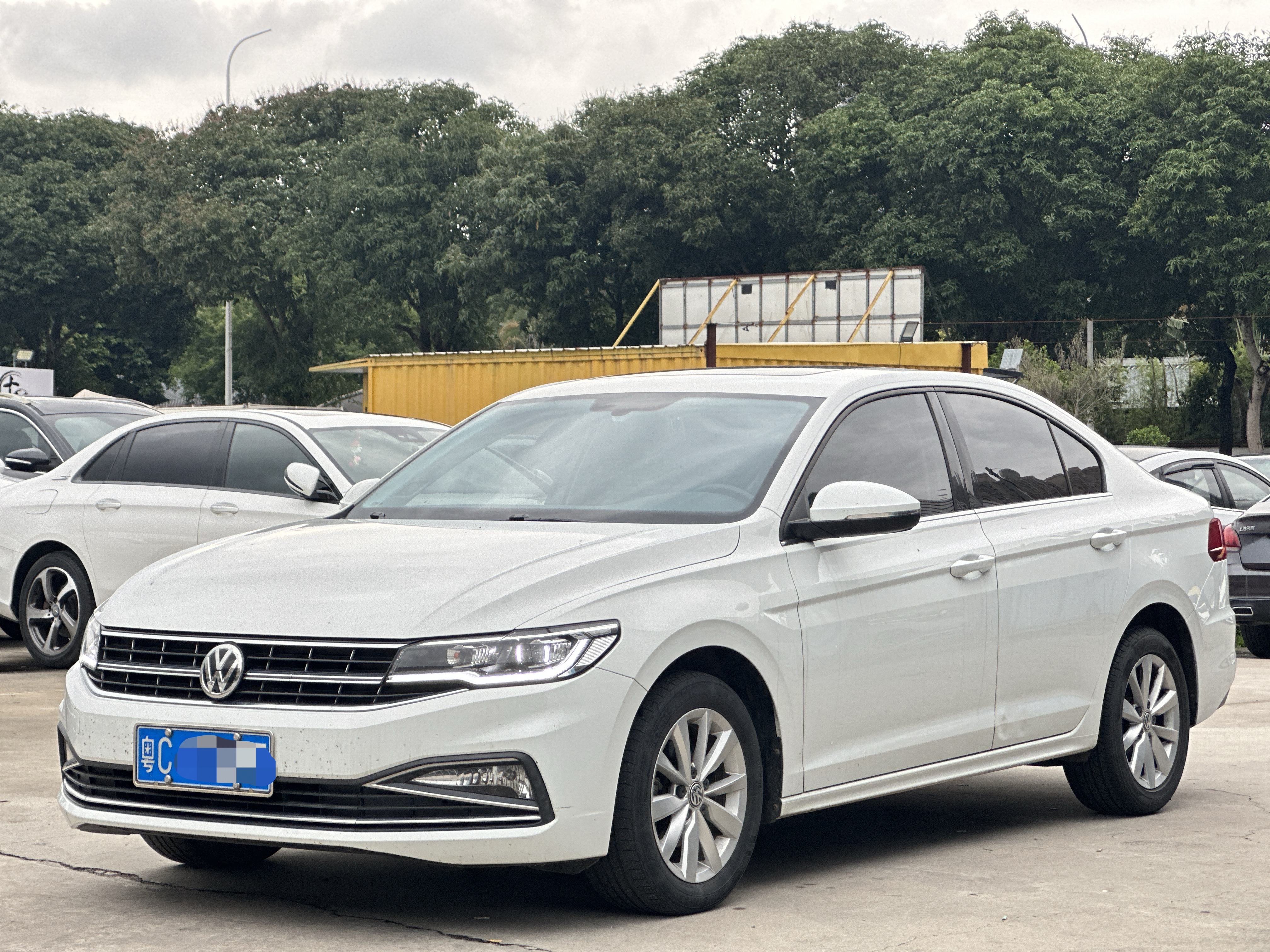Volkswagen Bora 2020 car image 