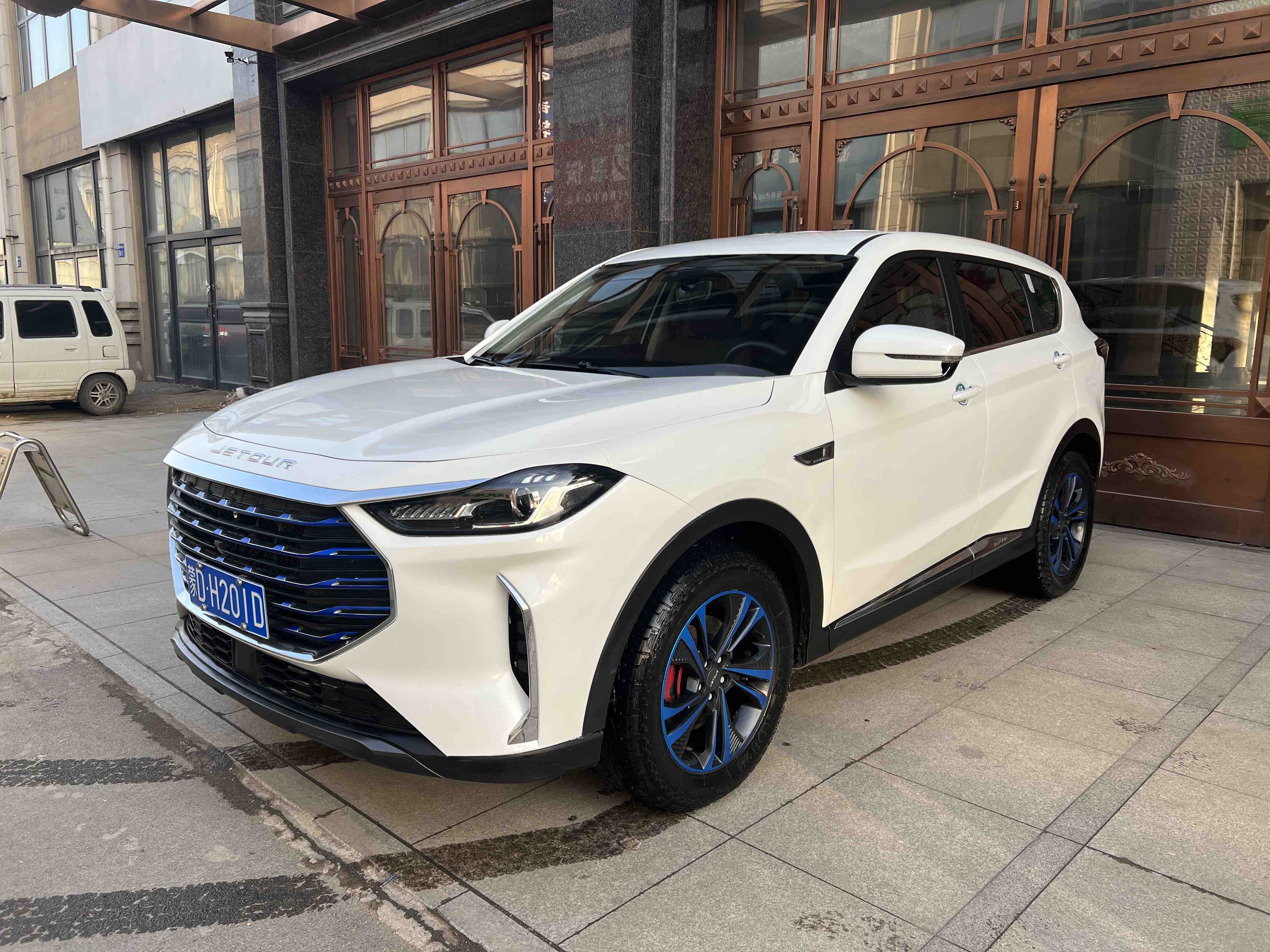 X70 2021 X70 2021 car image
