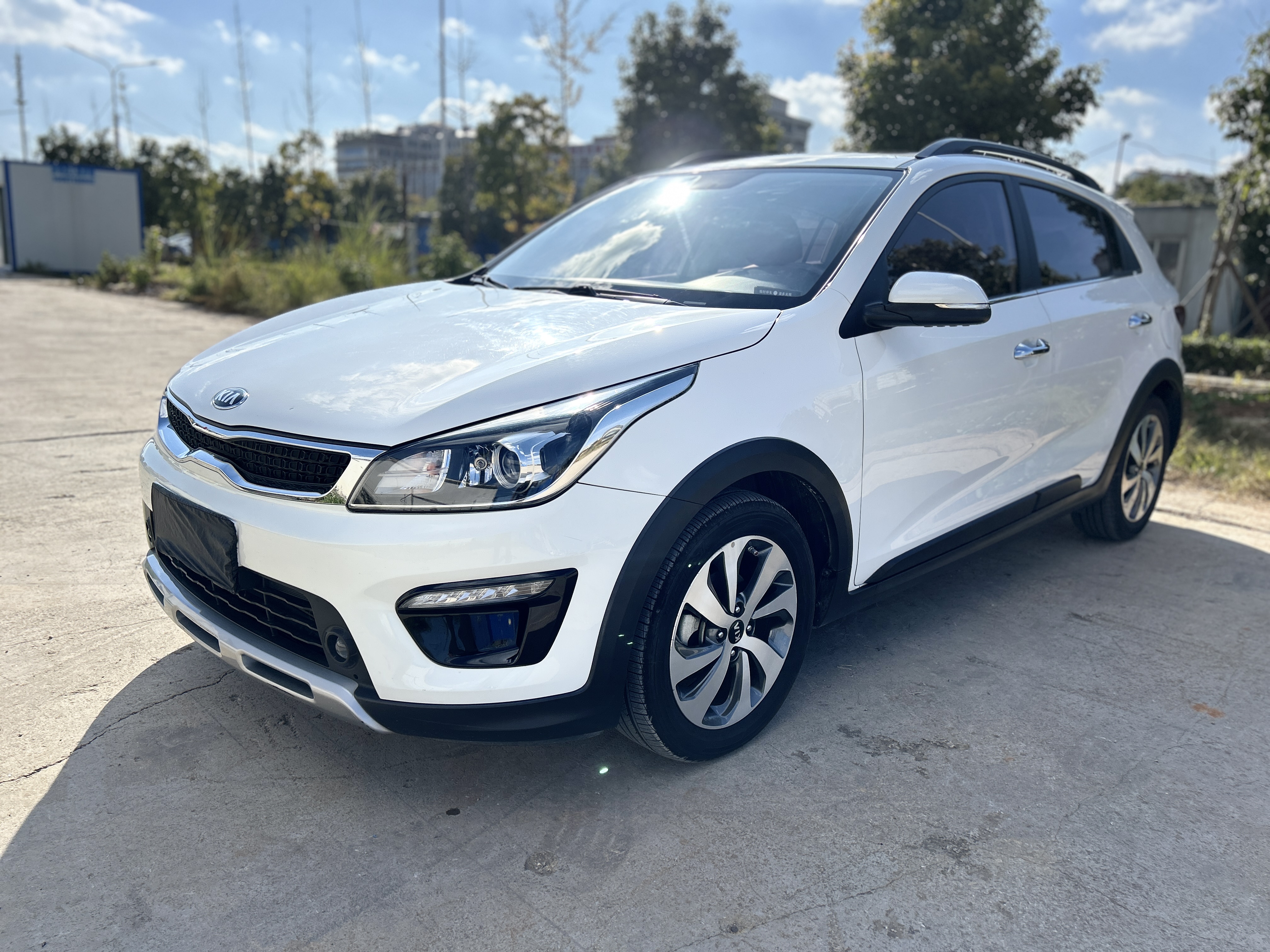 Kia Rio Cross 2018 汽车图片 
