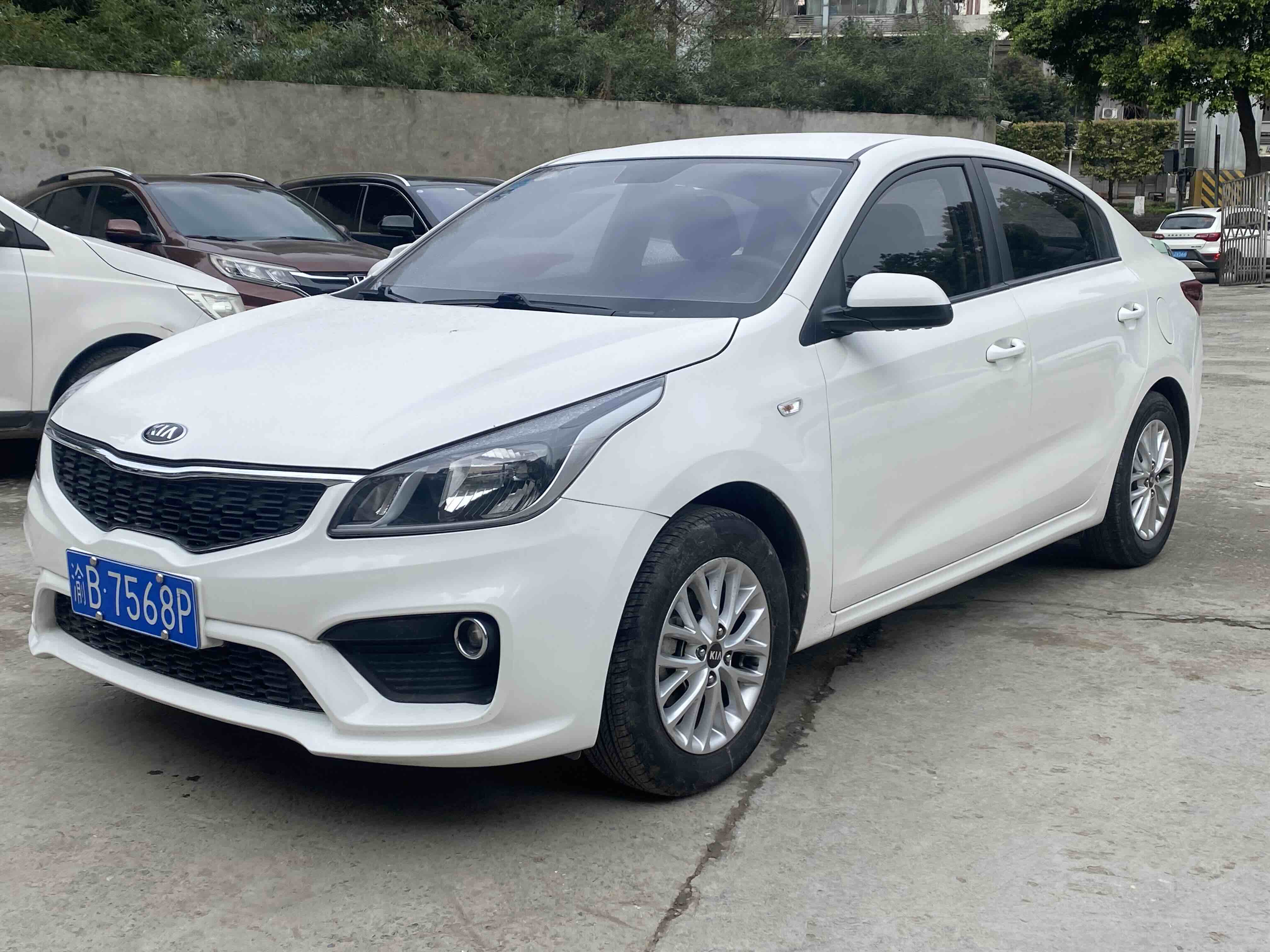 Kia K2 2018 汽车图片 