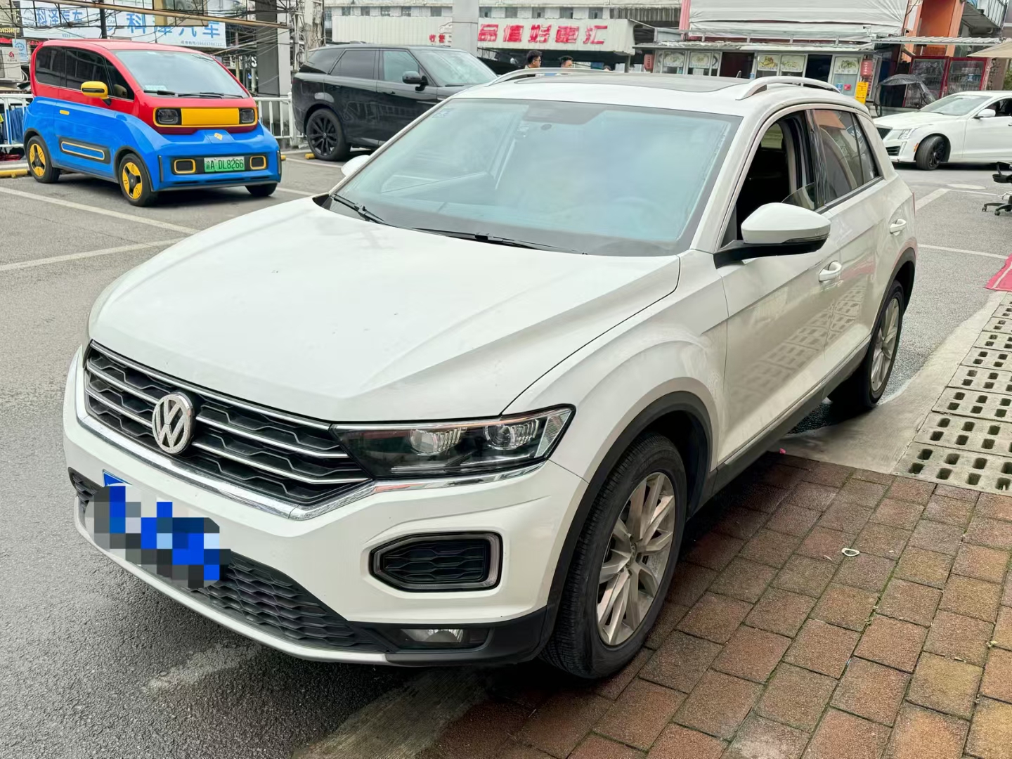 Volkswagen T-Roc 2020 car image 
