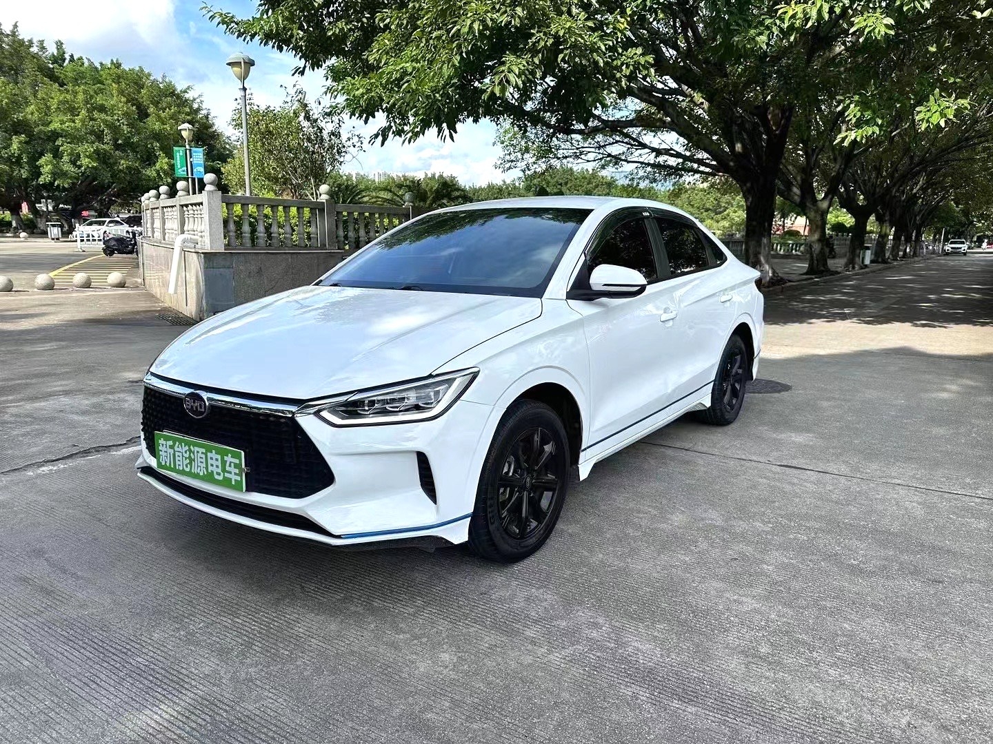 BYD e3 2020 car image 