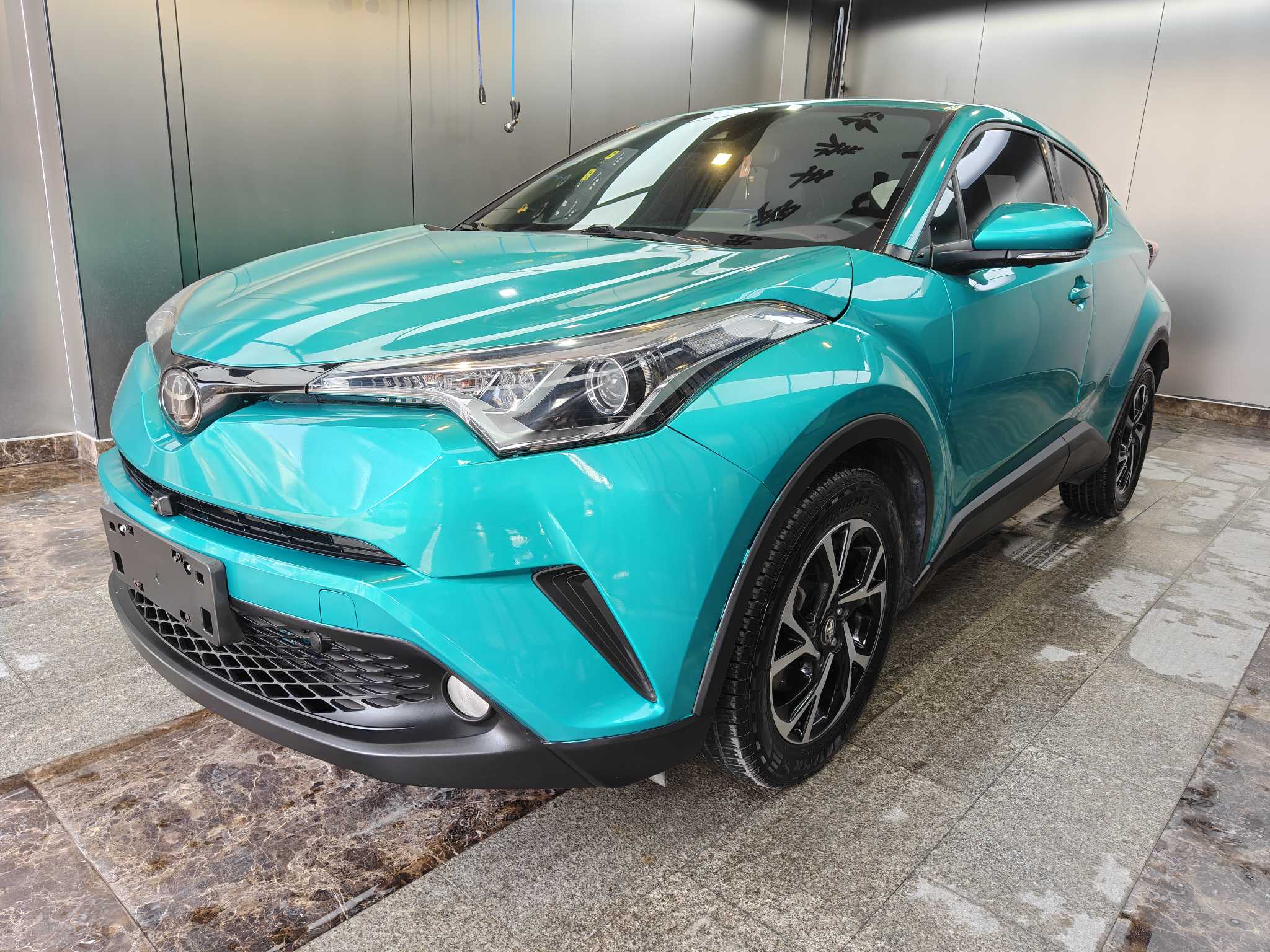 Toyota C-HR 2020 汽车图片 