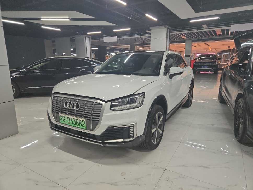 Q2L e-tron 2021 Q2L e-tron 2021 car image