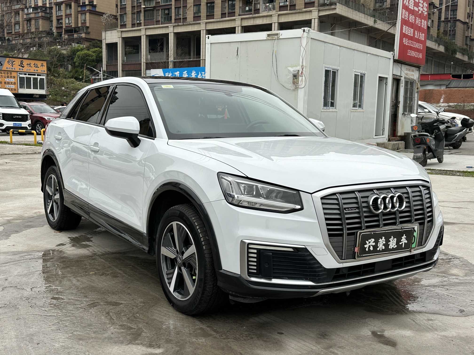 Audi Q2L e-tron 2020 汽车图片 