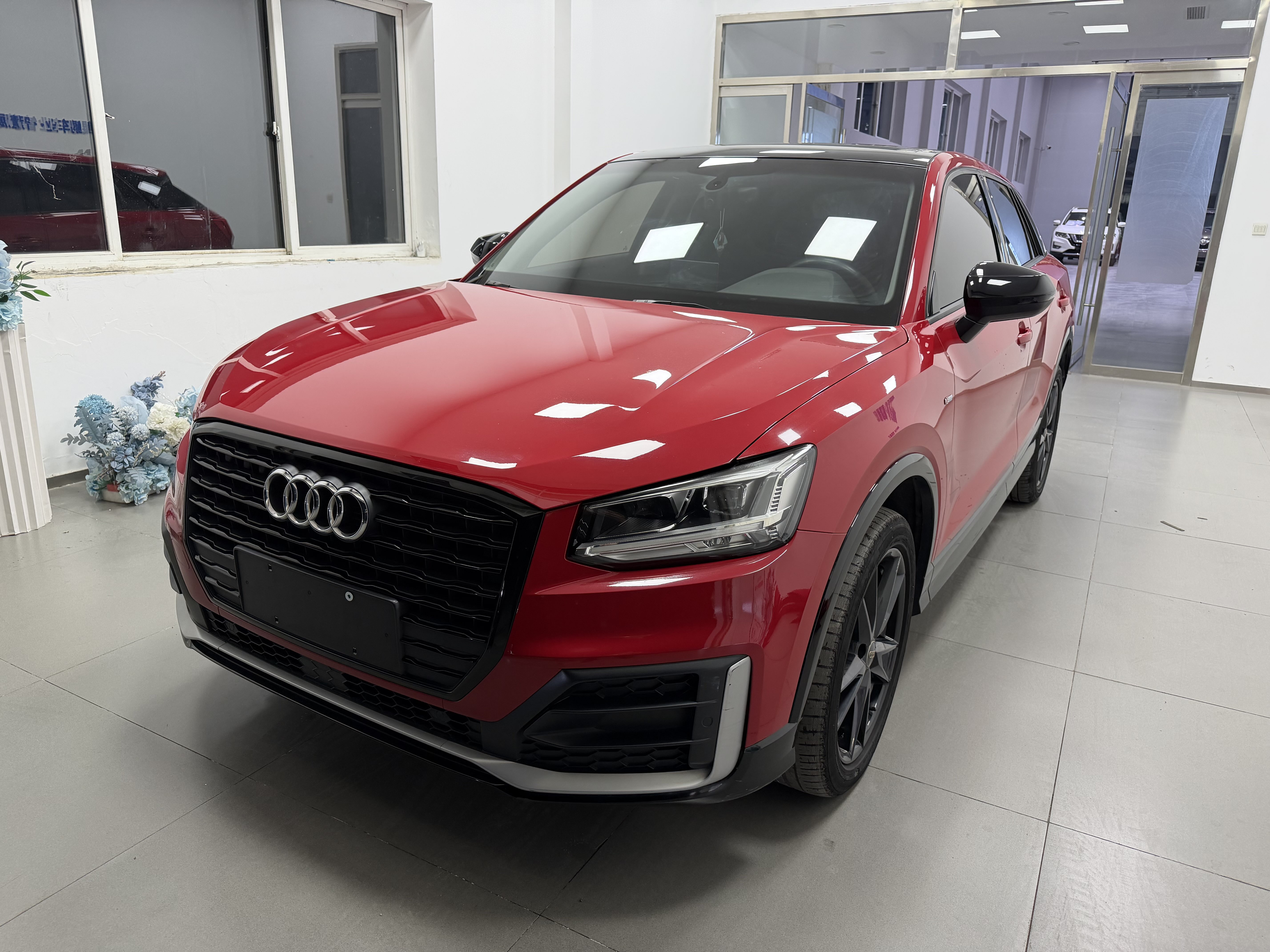 Audi Q2L 2020 car image 