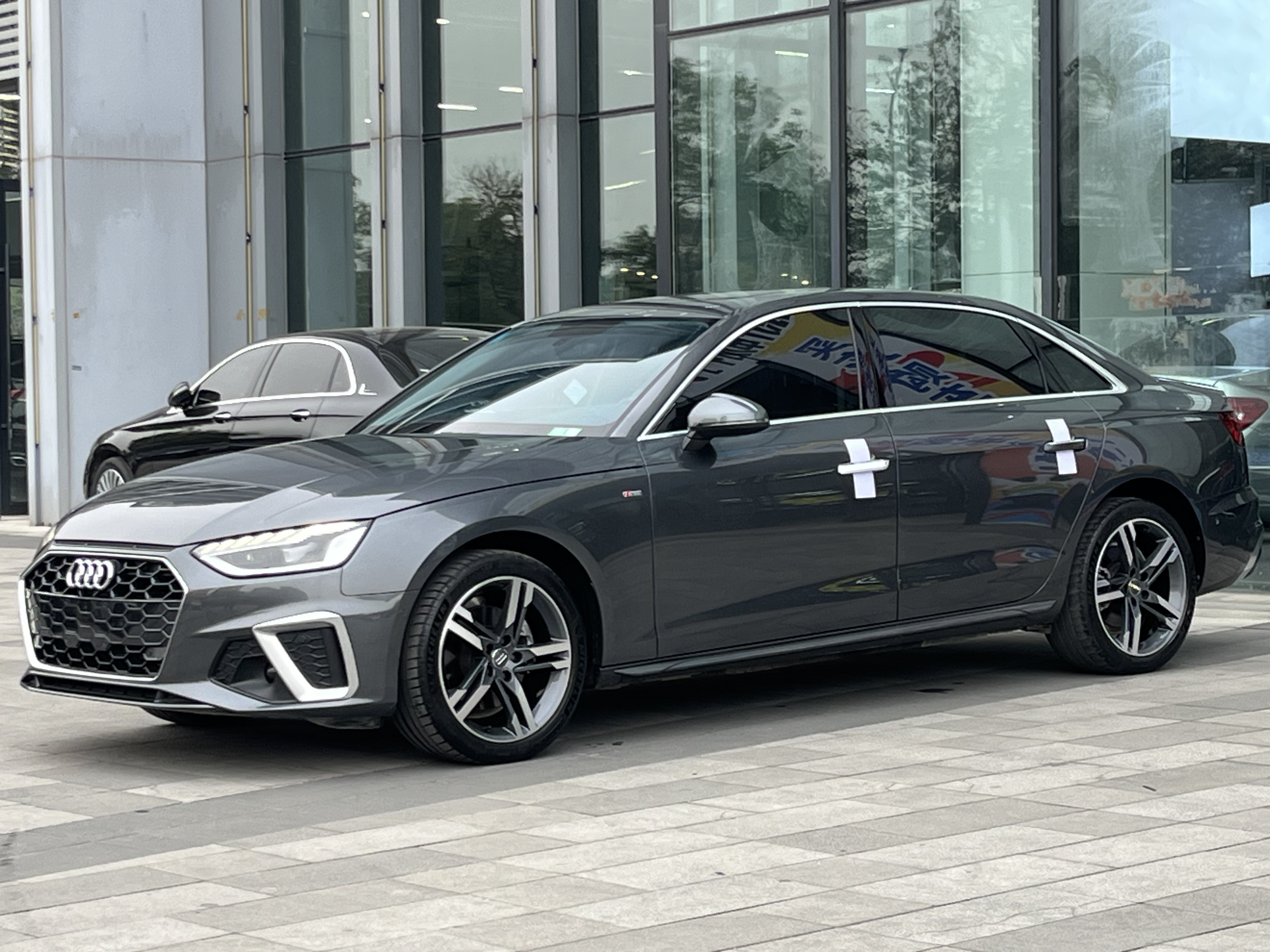 Audi A4L 2020 Audi A4L 2020 car image