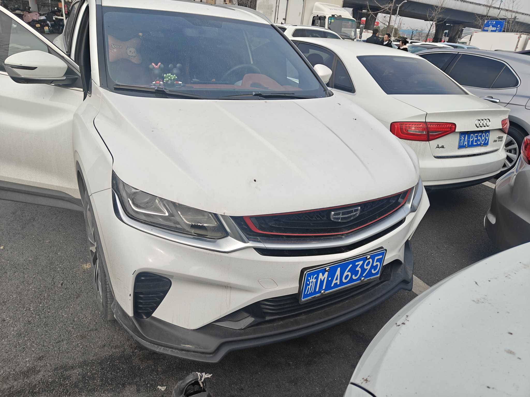 GEELY Coolray 2021 GEELY Coolray 2021 car image