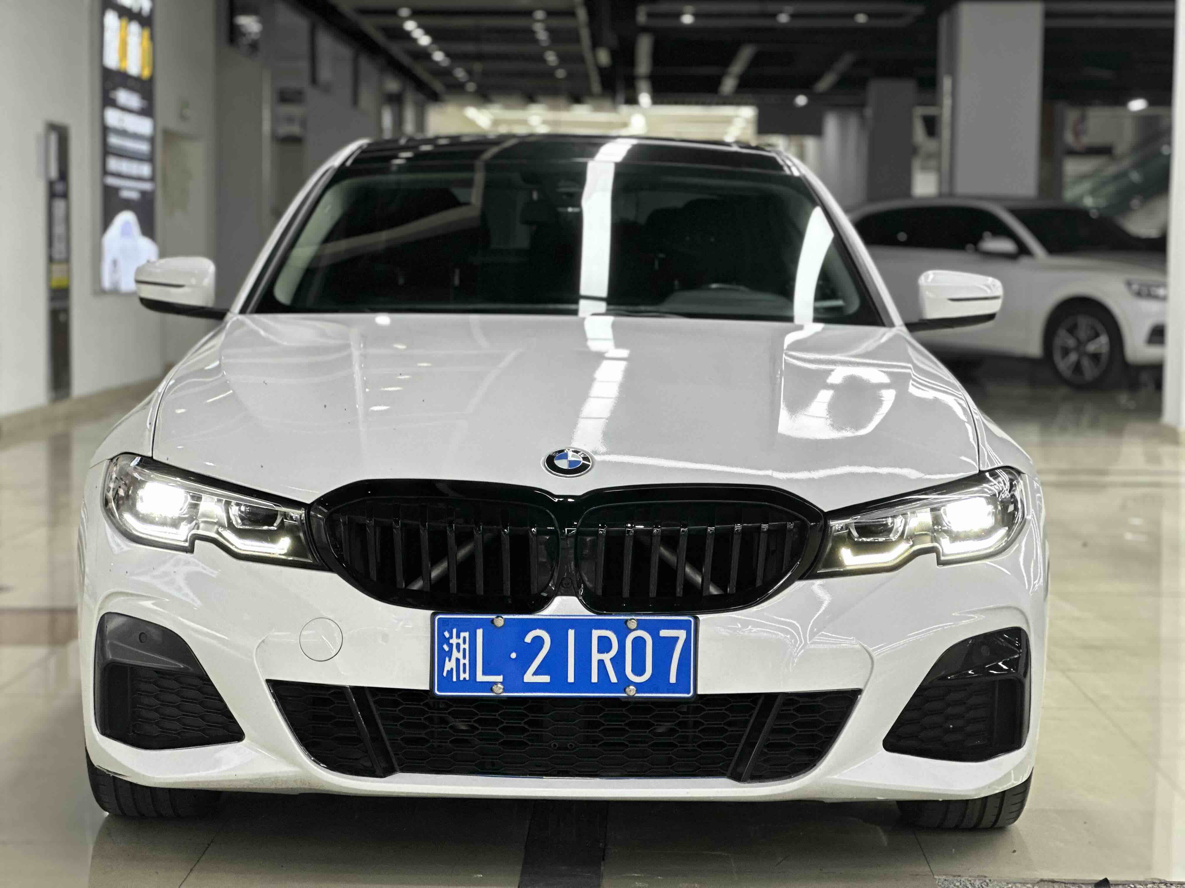 BMW 3 Series 2020 car image 