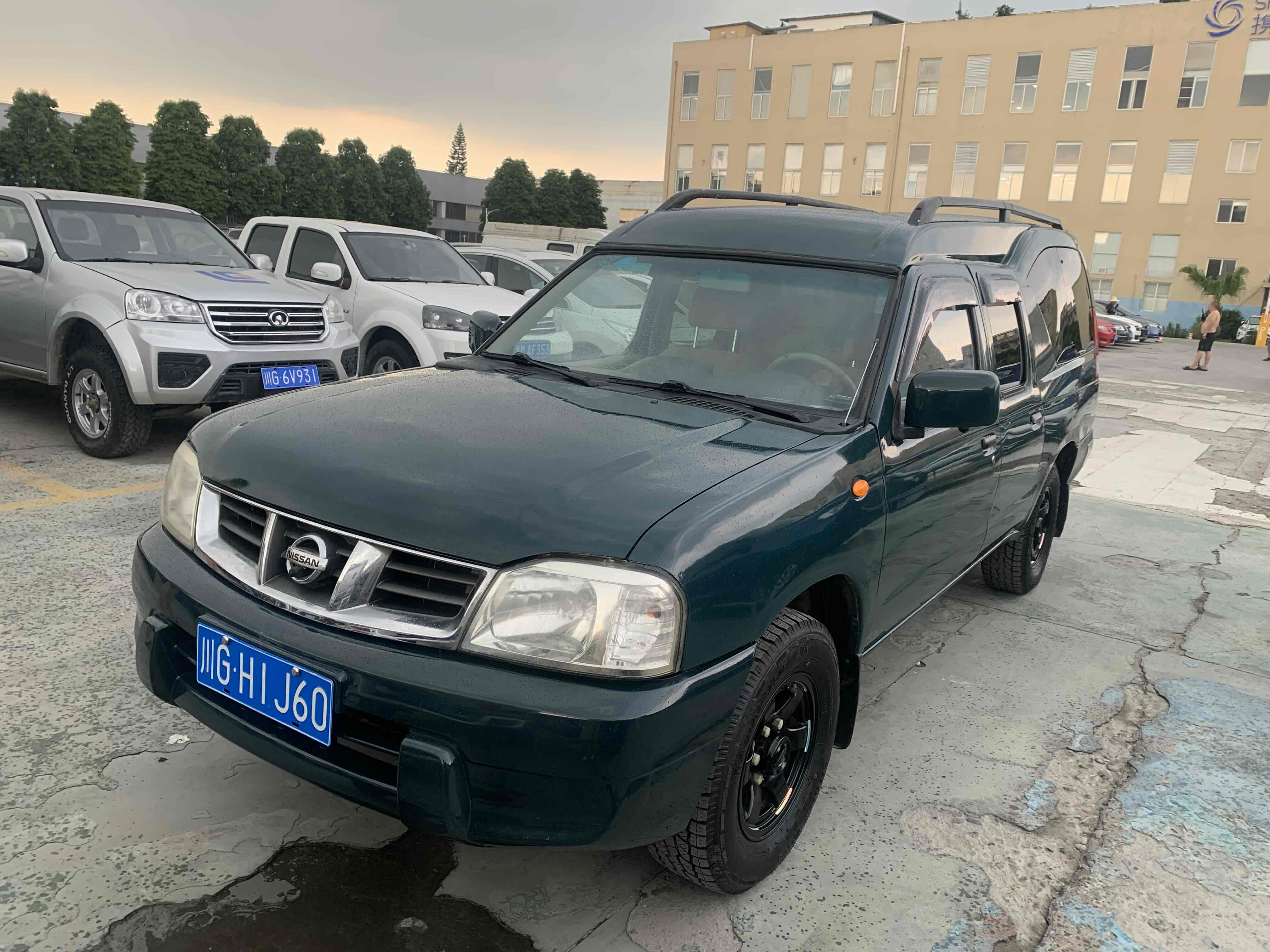 Nissan ZN Van 2013 汽车图片 