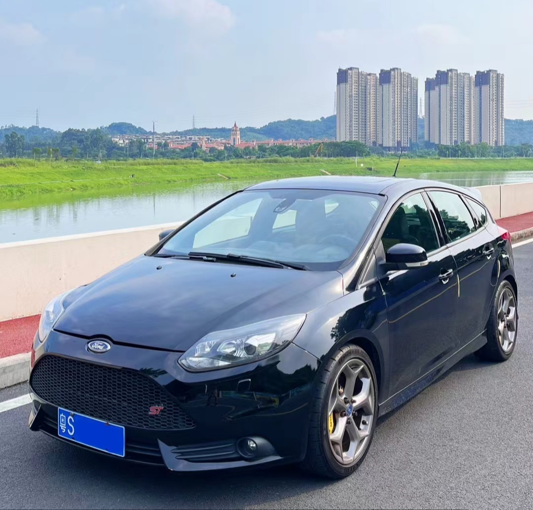 Ford Focus (Imported) 2014 Ford Focus (Imported) 2014 car image