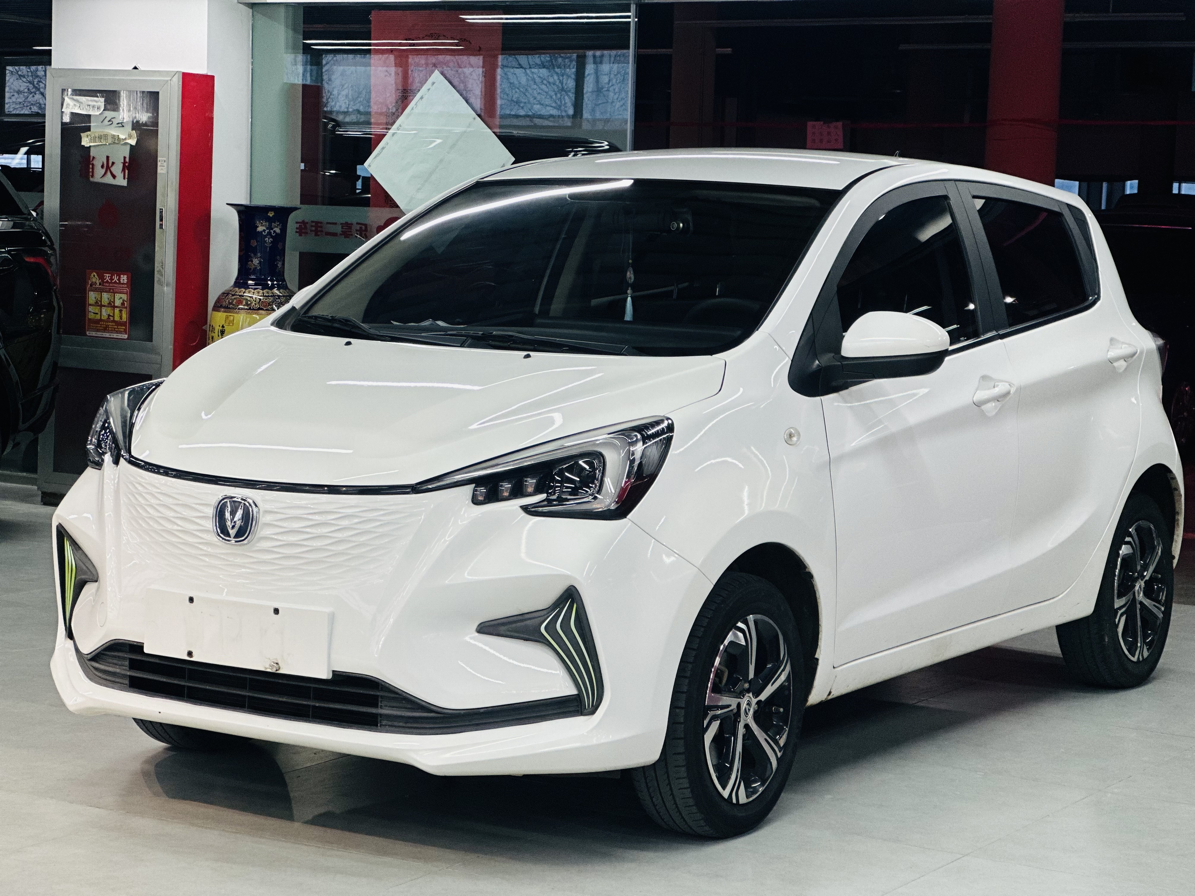 Changan BenBen E-Star 2020 immagine di auto 