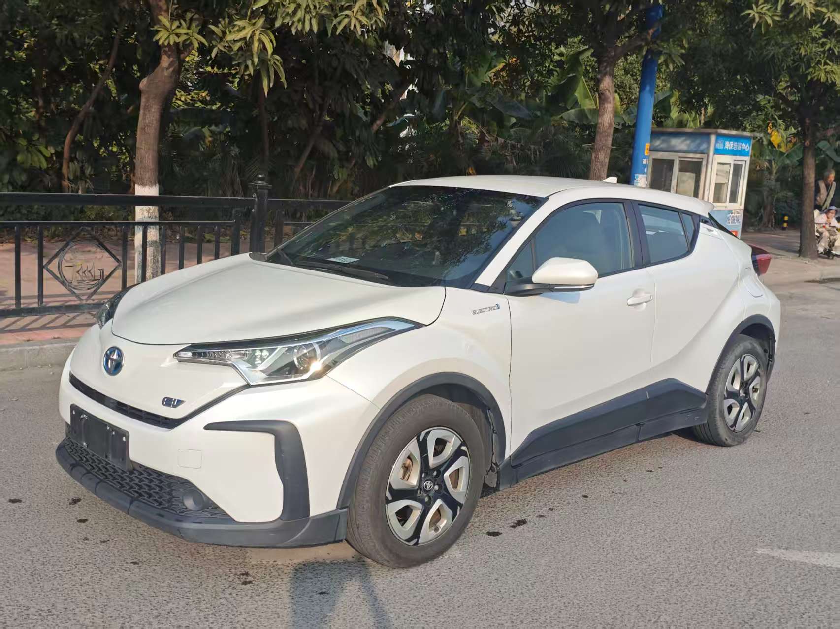 Toyota C-HR EV 2022 Toyota C-HR EV 2022 immagine di auto