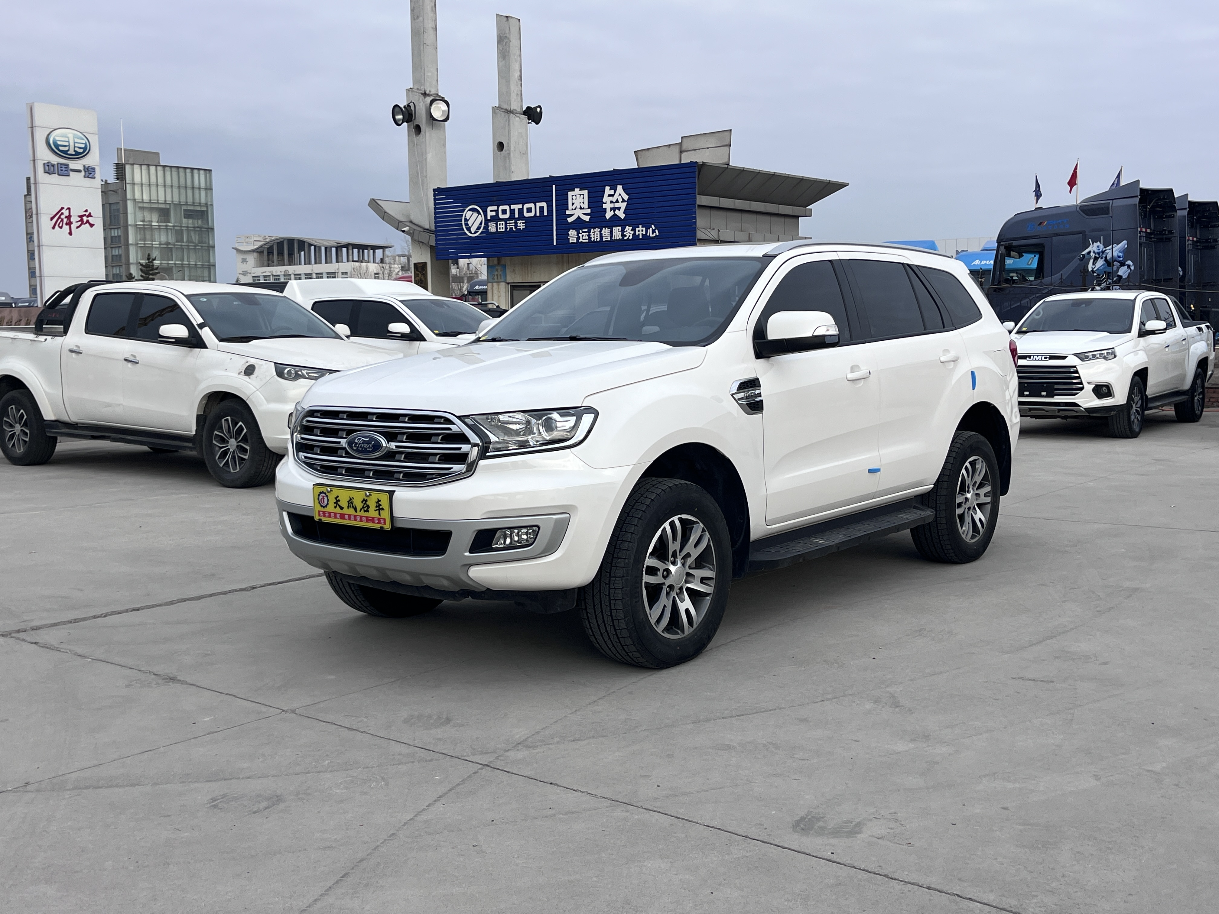 Ford Everest 2021 صورة سيارة 