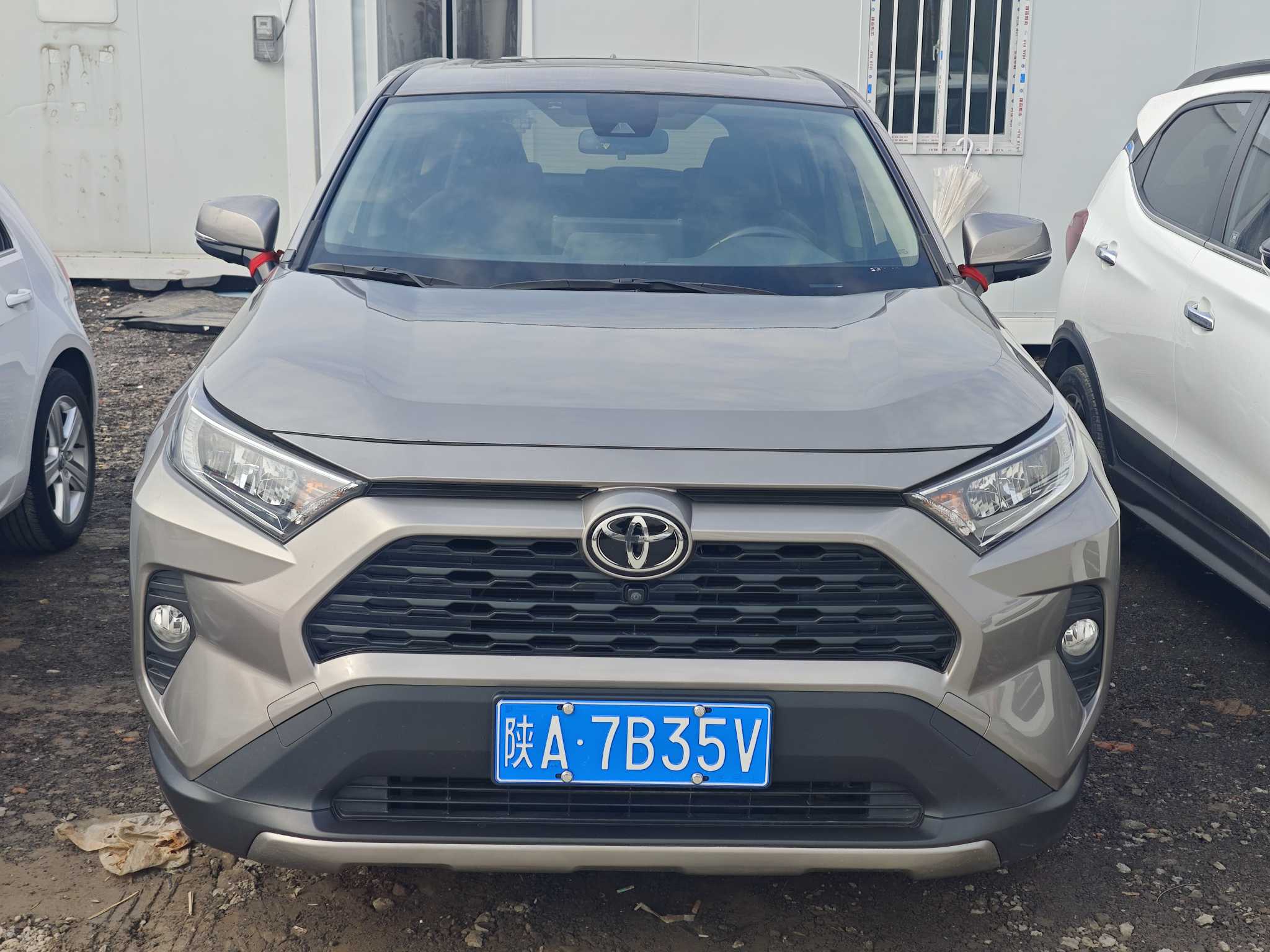 Toyota RAV4 2020 car image 