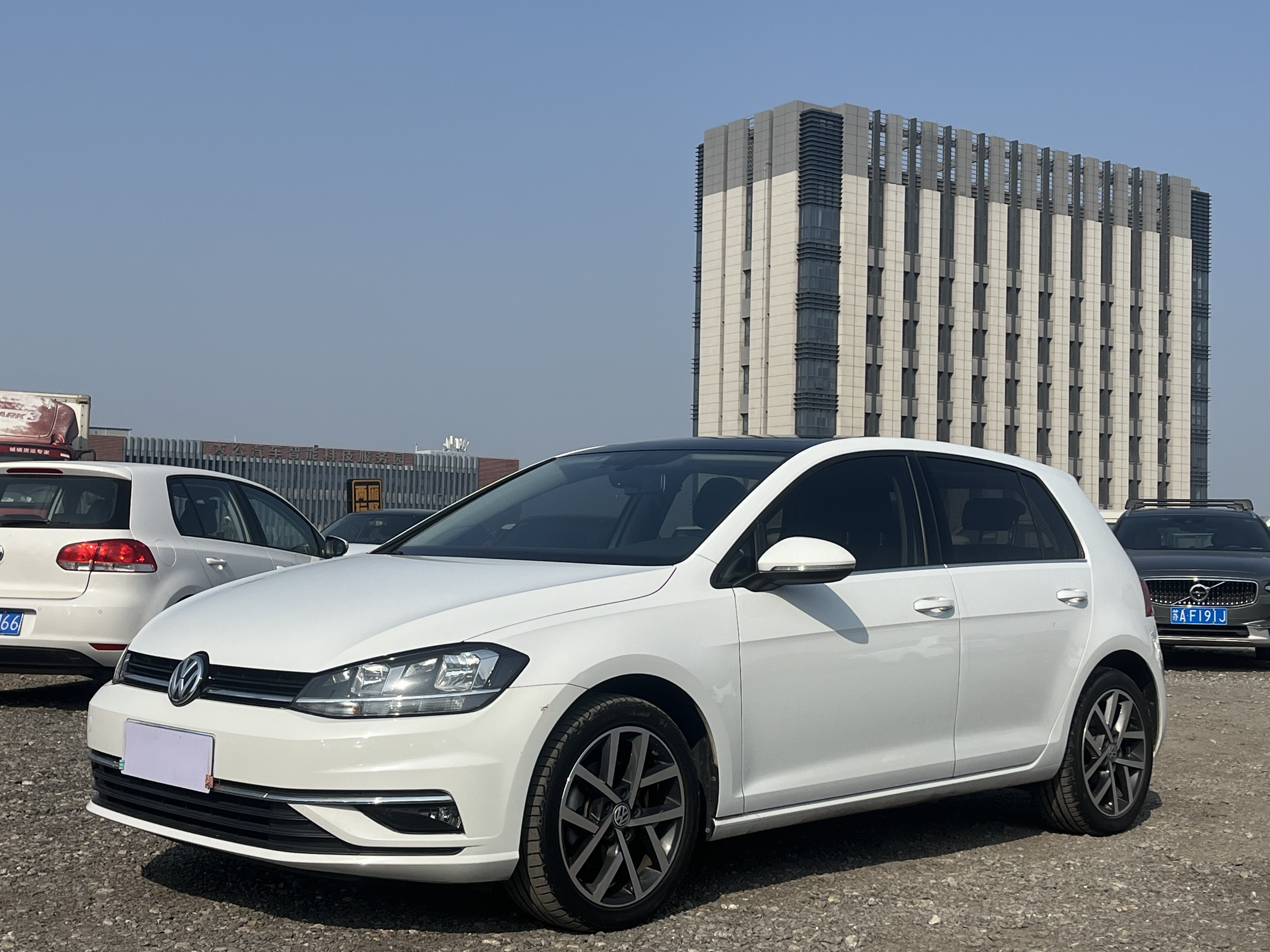 Volkswagen Golf 2020 Volkswagen Golf 2020 car image