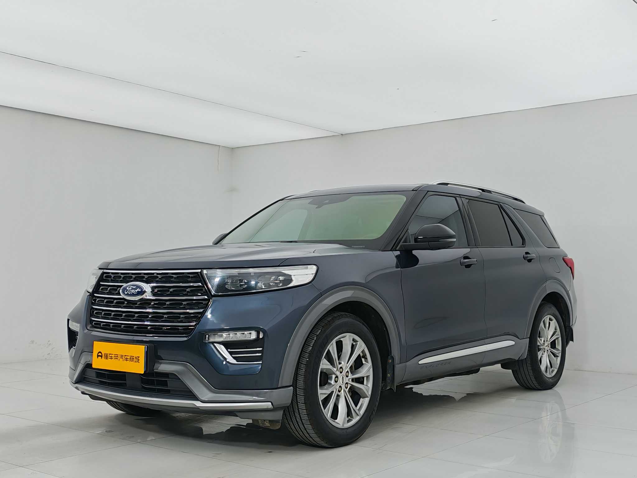 Ford Explorer 2022 car image 