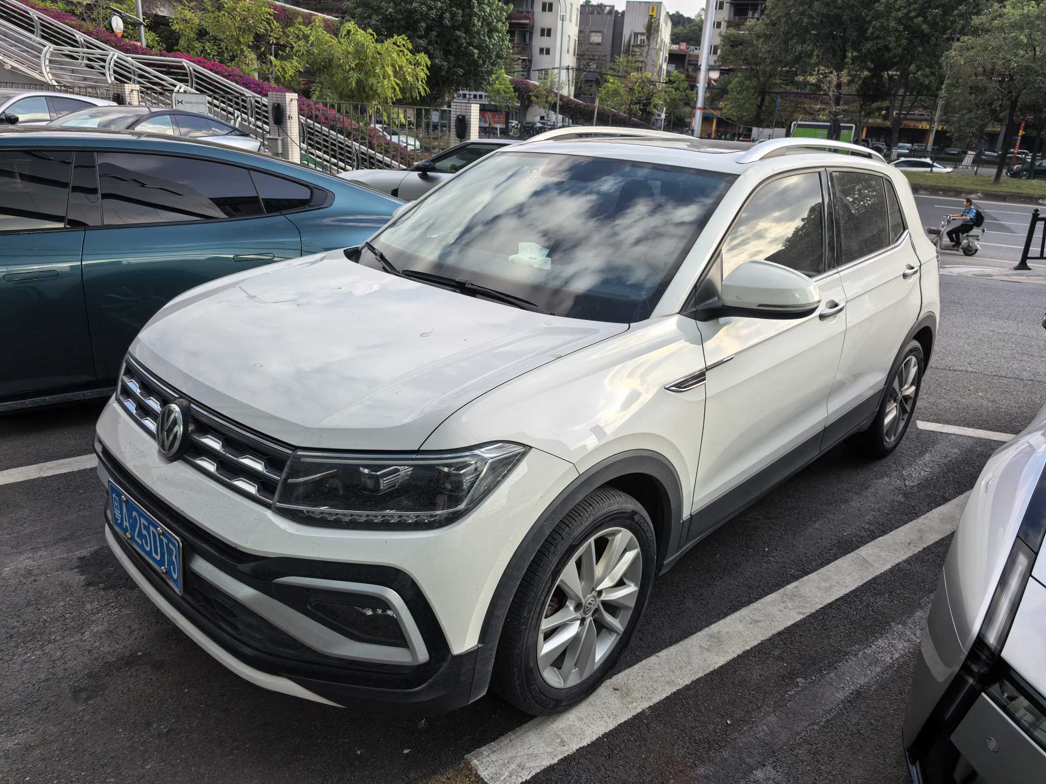 Volkswagen T-Cross 2020 Volkswagen T-Cross 2020 car image