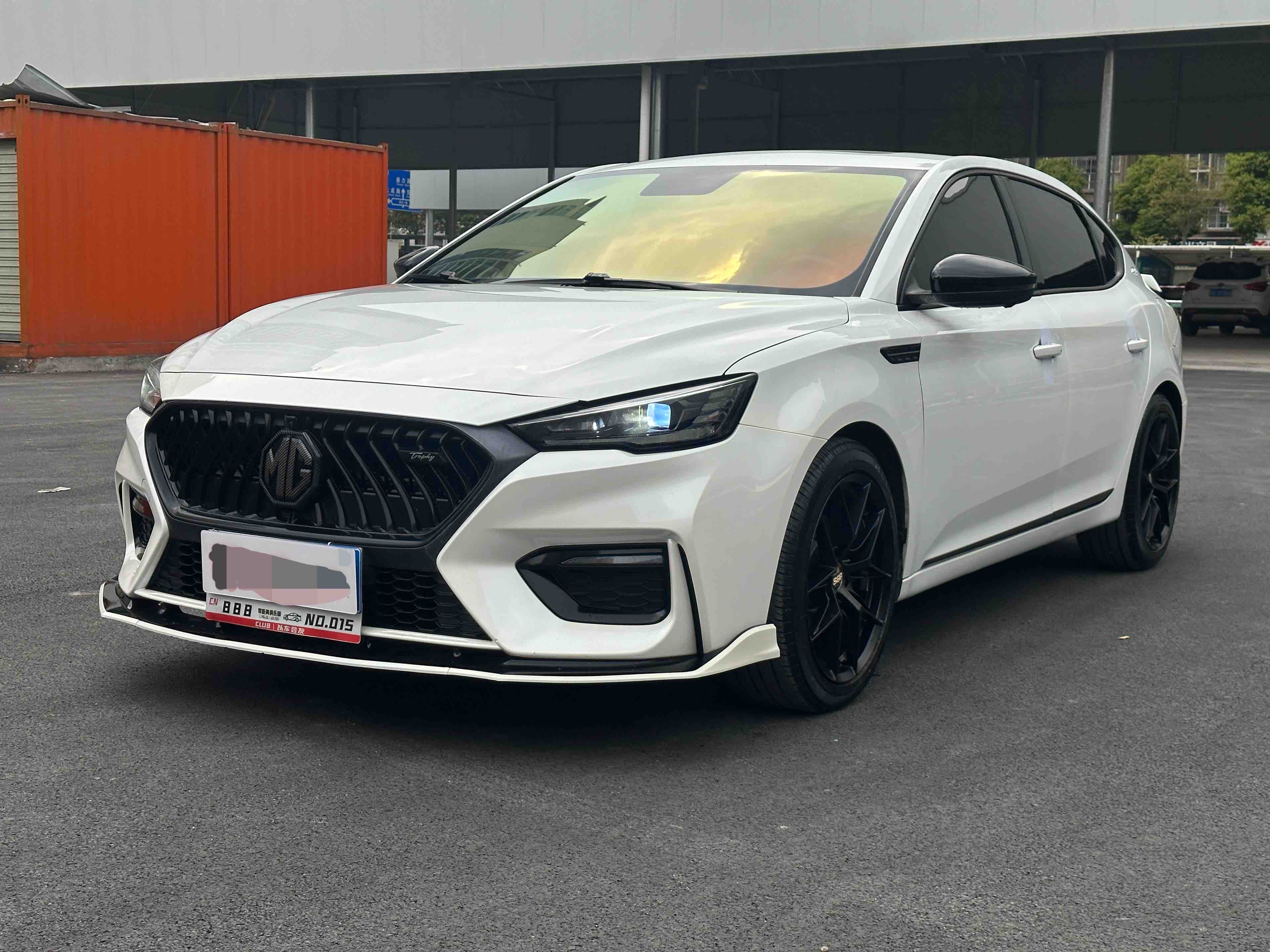 MG 6 2021 immagine di auto 