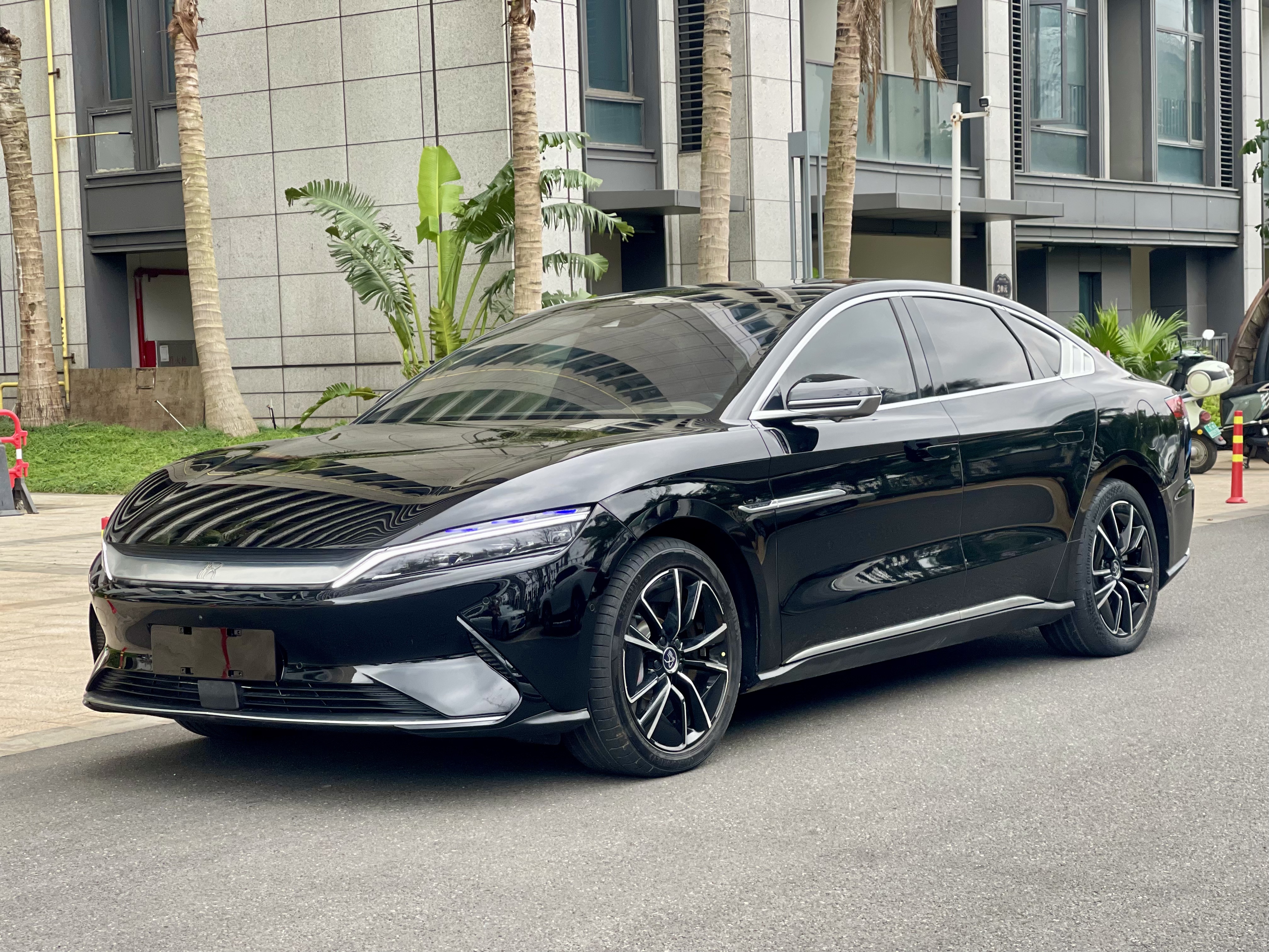BYD Han 2021 BYD Han 2021 car image