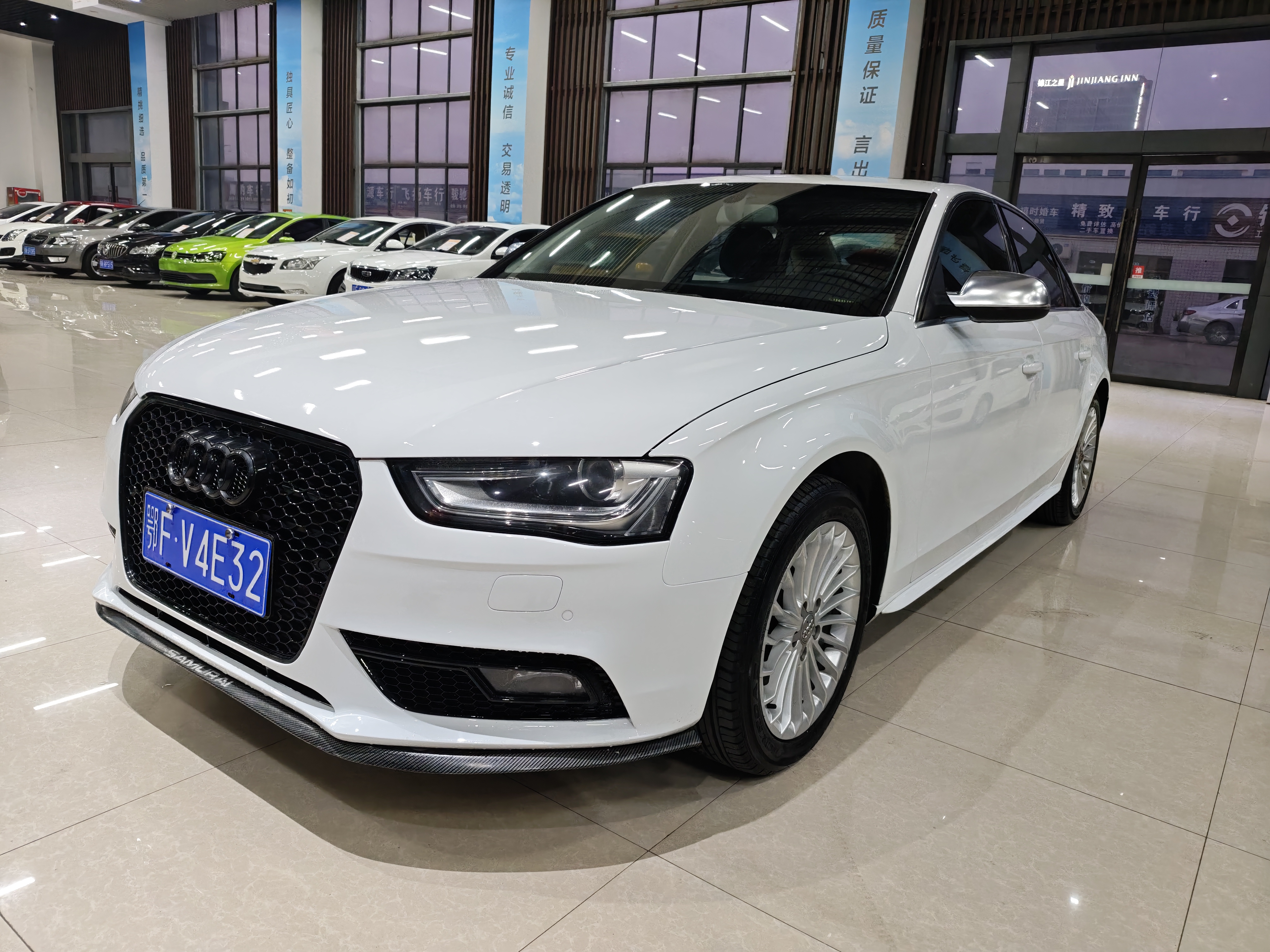 Audi A4L 2015 Audi A4L 2015 car image
