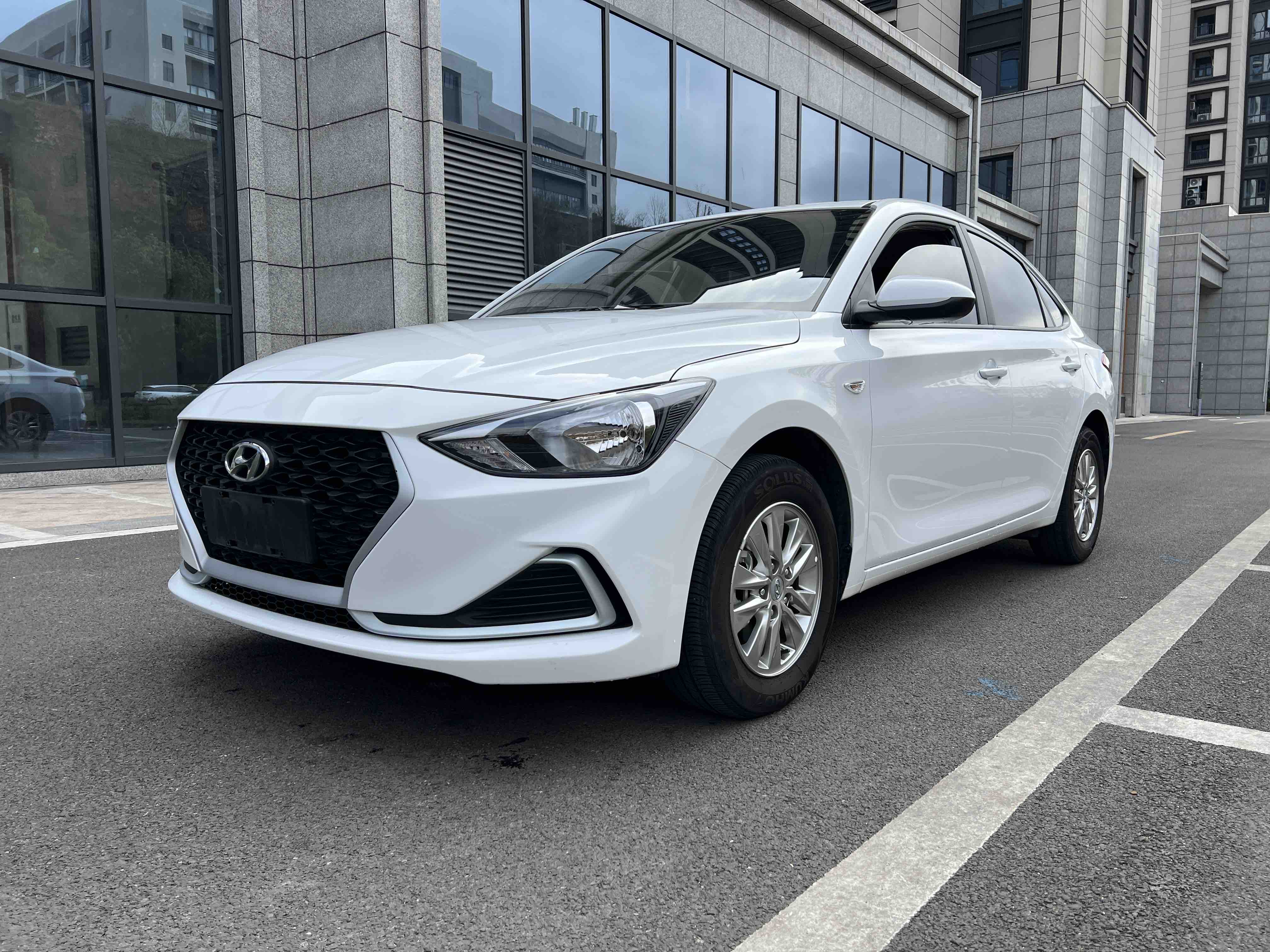 Hyundai Elantra HD 2020 car image 