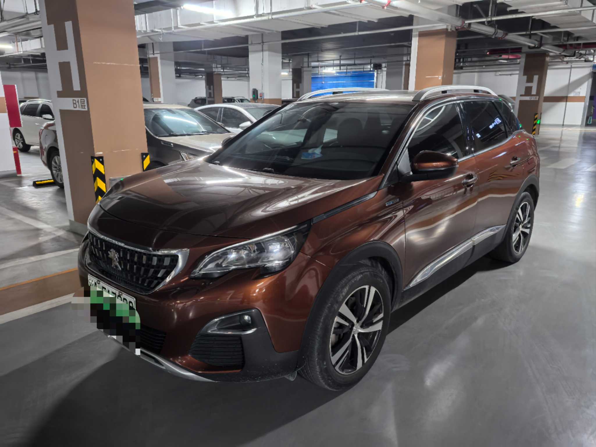 Peugeot 4008 PHEV 2021 汽车图片 