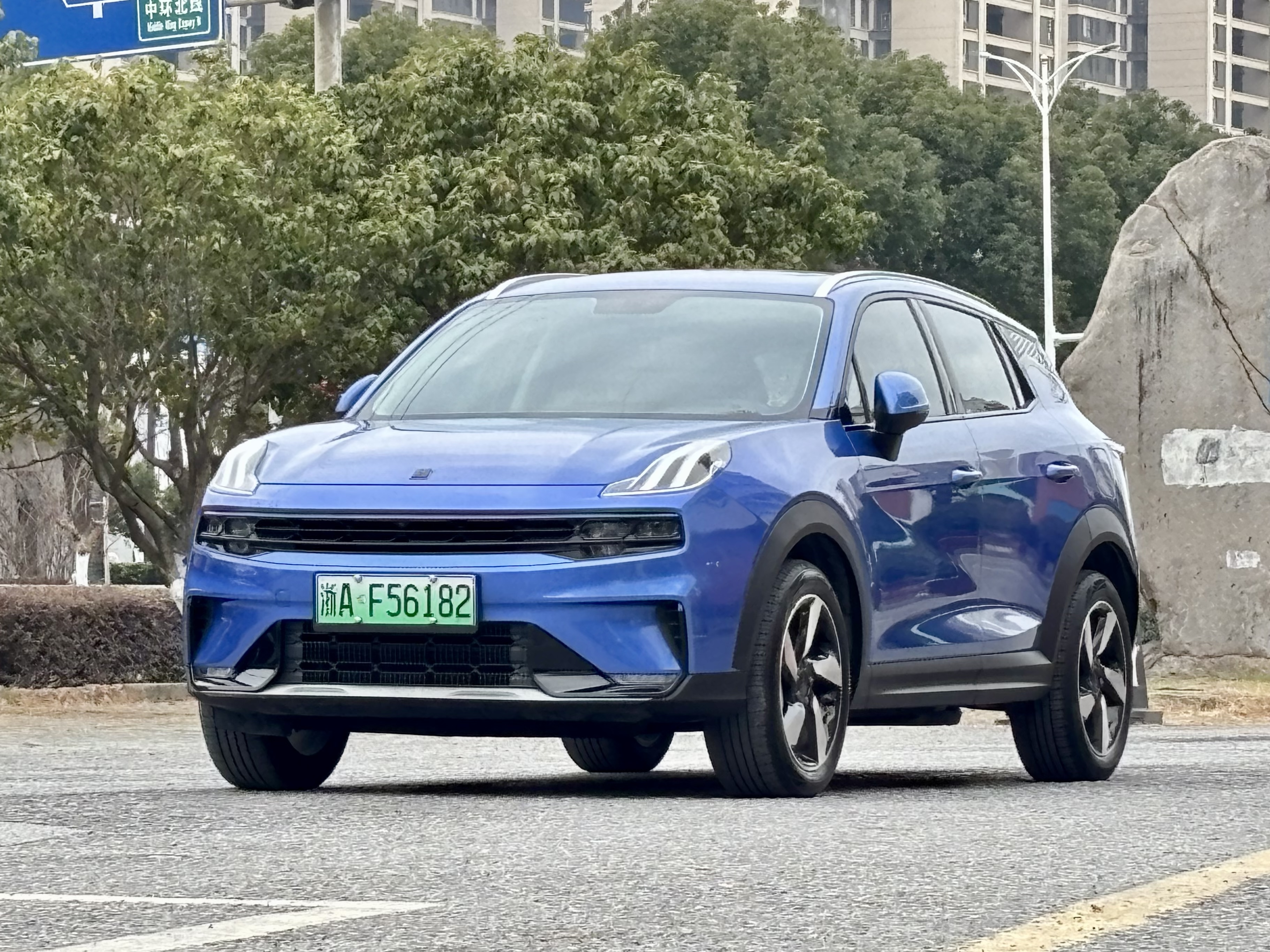 Lynk & Co 06 EM-P 2021 Lynk & Co 06 EM-P 2021 car image