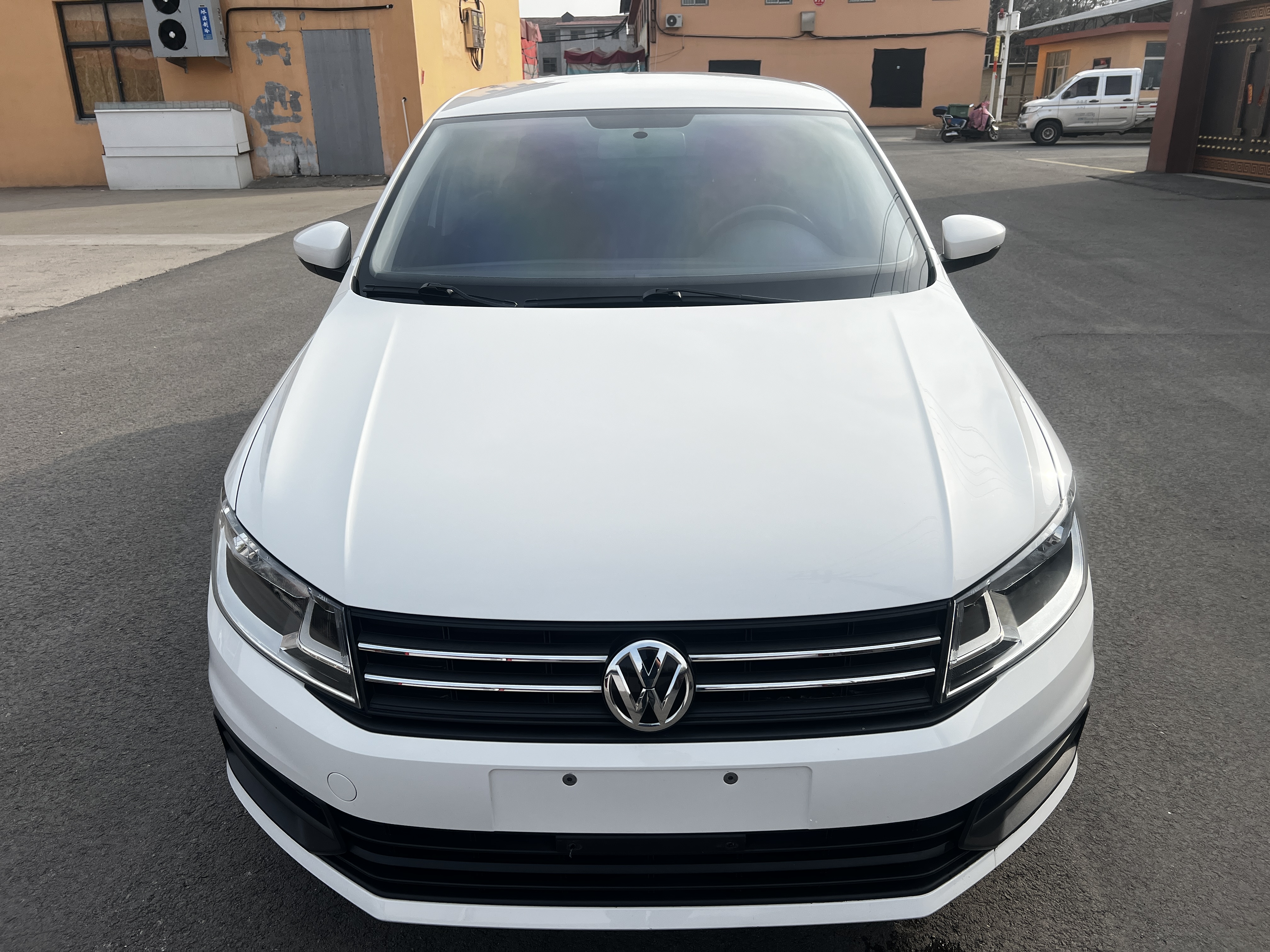 Santana 2020 car image 