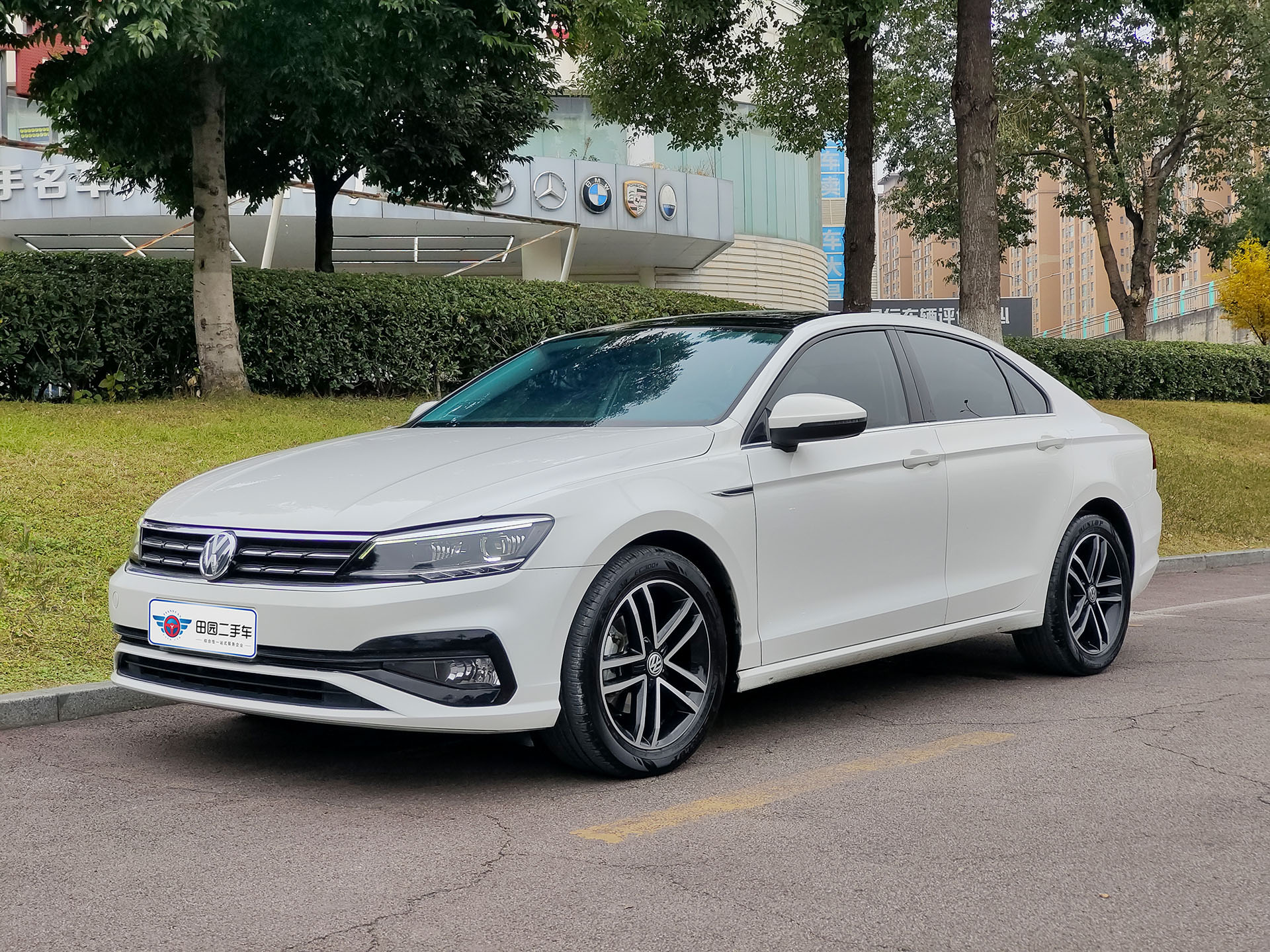 Volkswagen Lamando 2020 Volkswagen Lamando 2020 immagine di auto