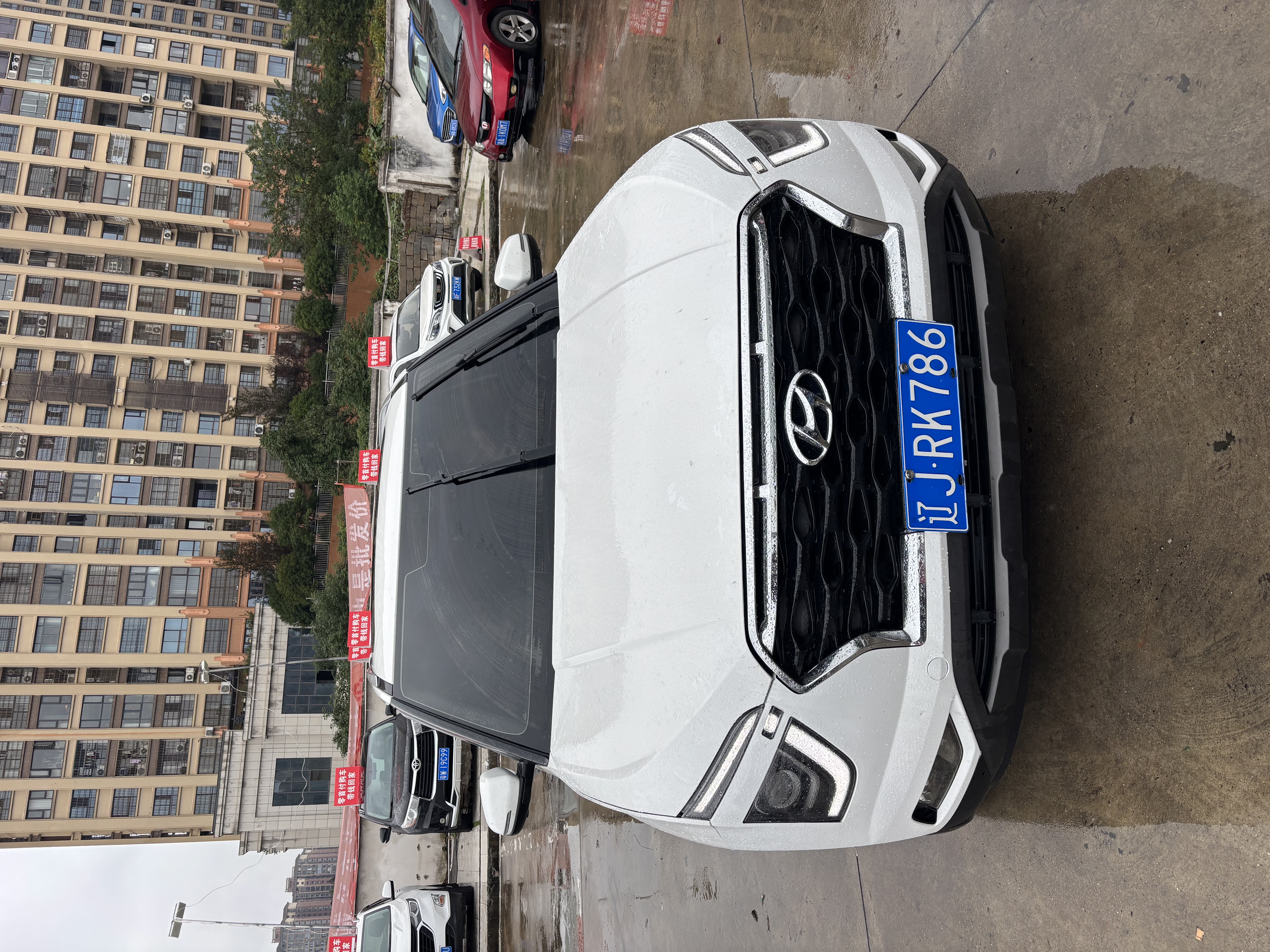 Hyundai Santa Fe 2020 car image 